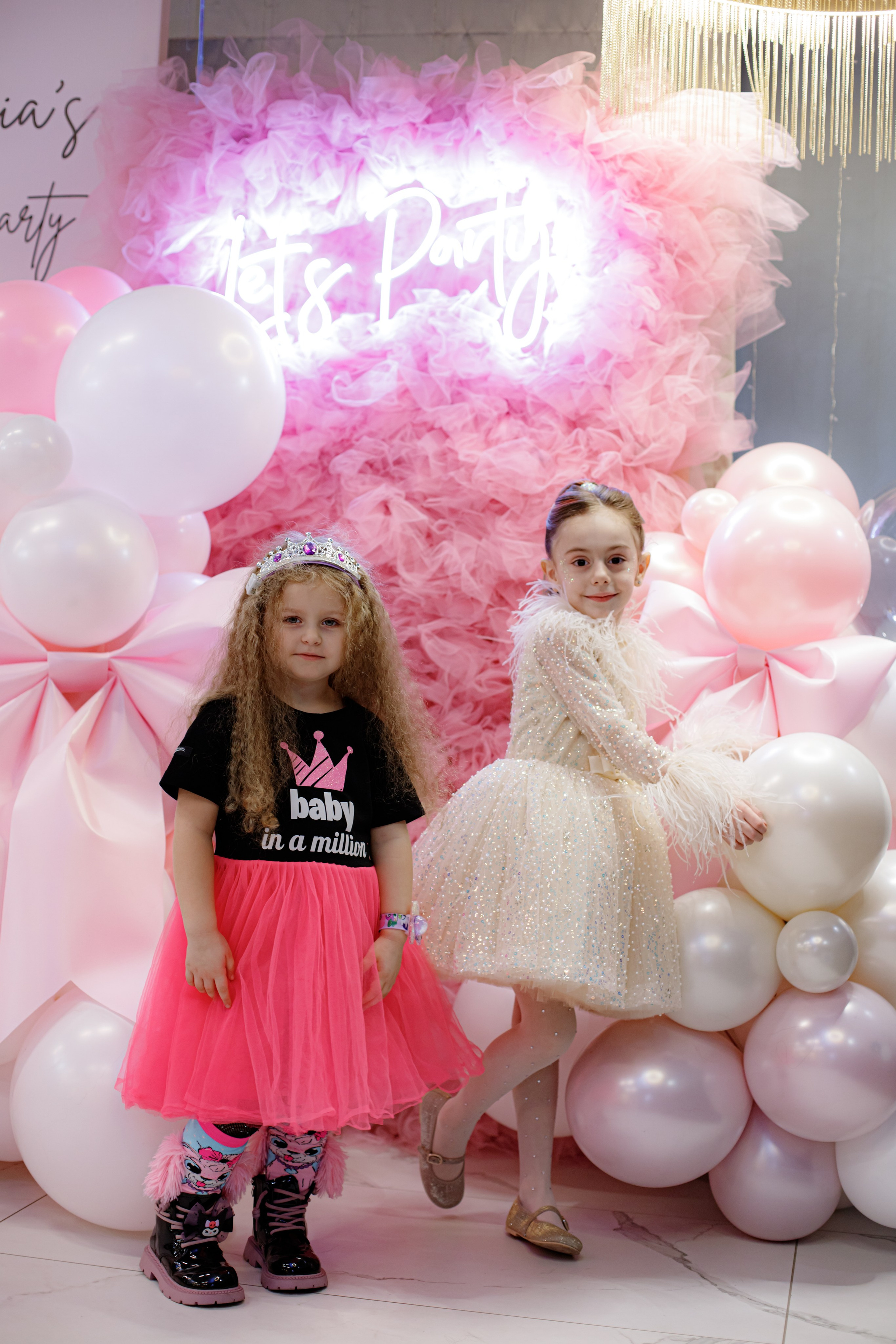 ASIA'S BIRTHDAY PARTY. Photokarish