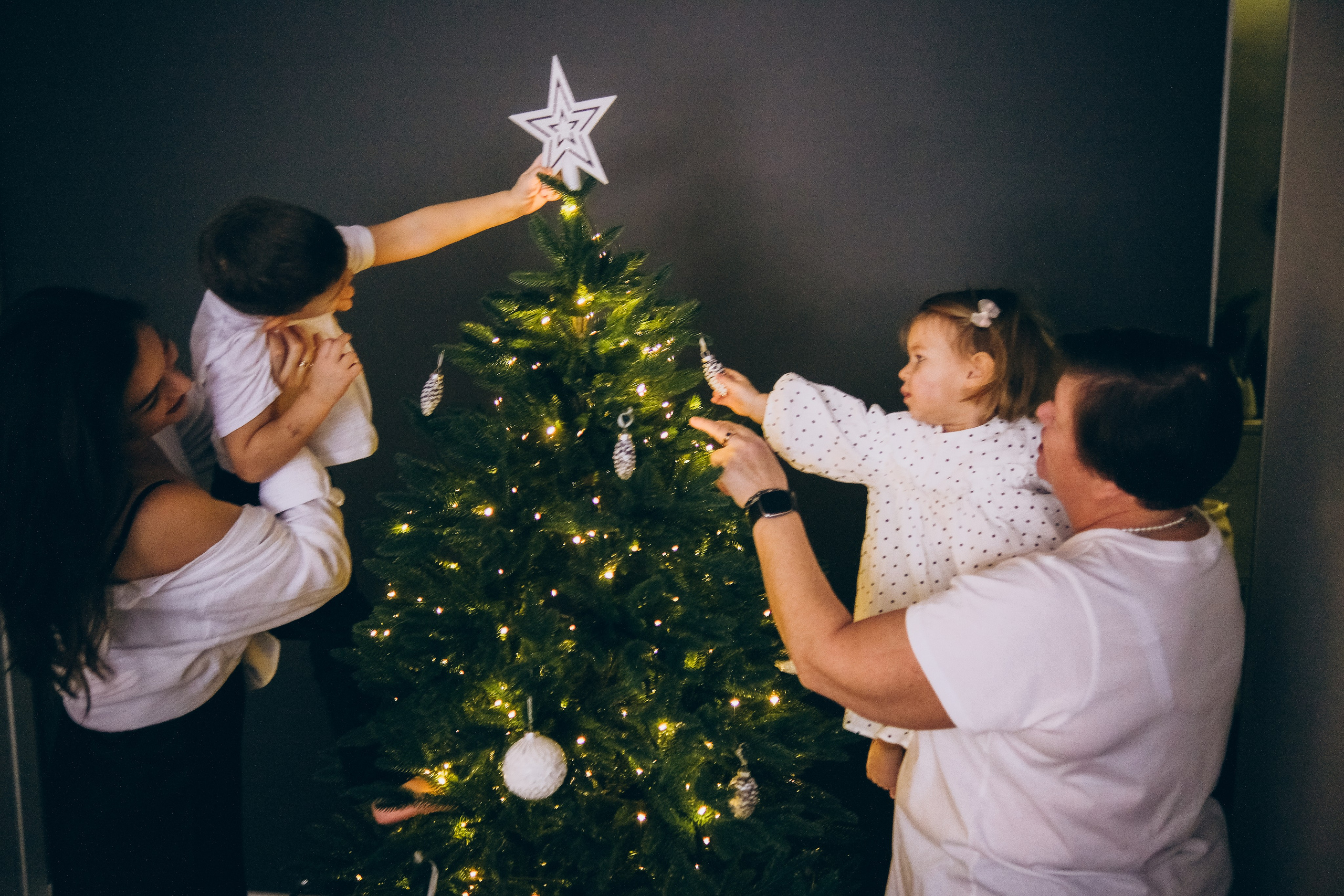 Новогодняя семейная история. Семейный детский ньюборн фотограф в Москве Марта Петрова