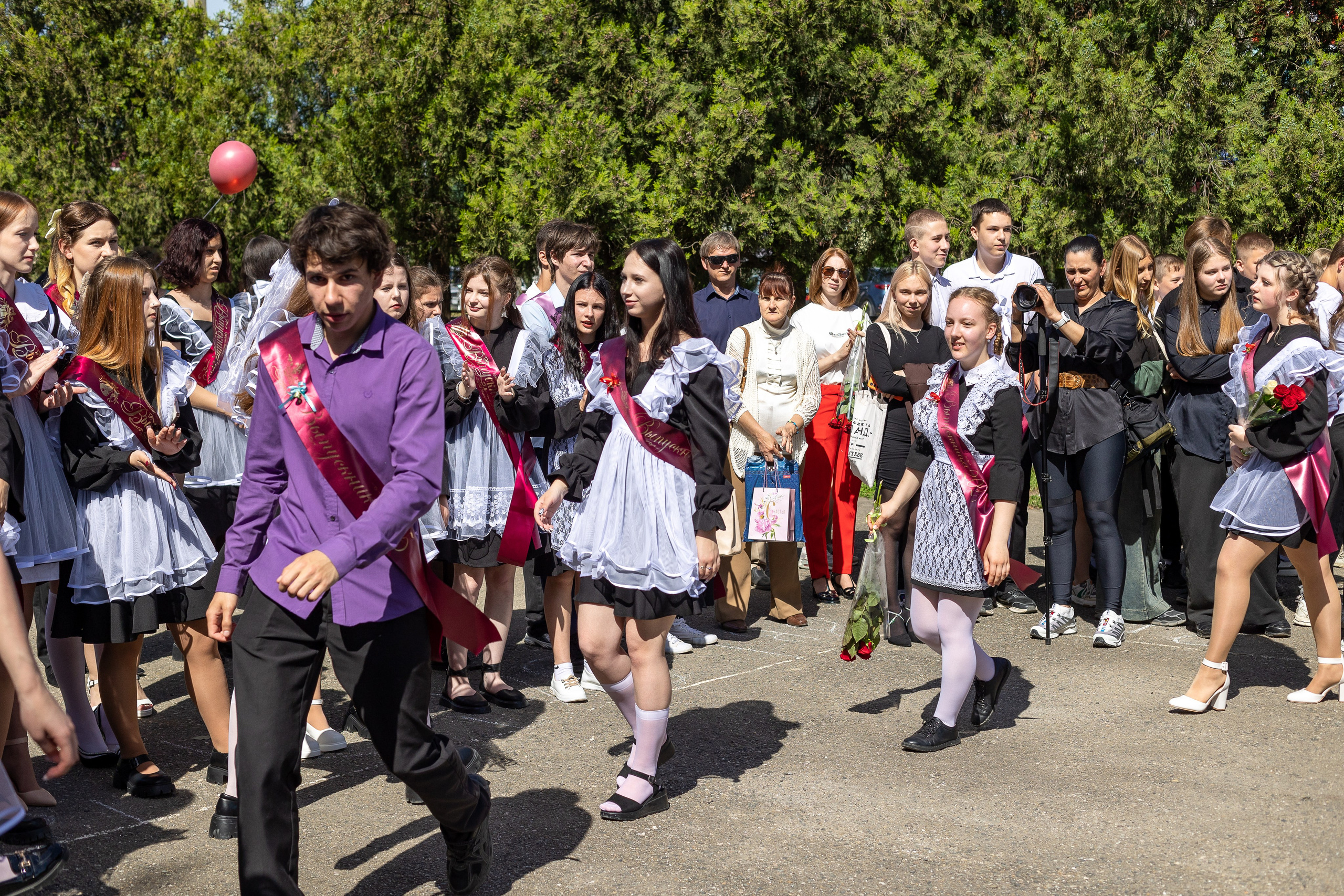 Последний звонок. Выпускные альбомы Майкоп, Краснодар Елена Золотарева