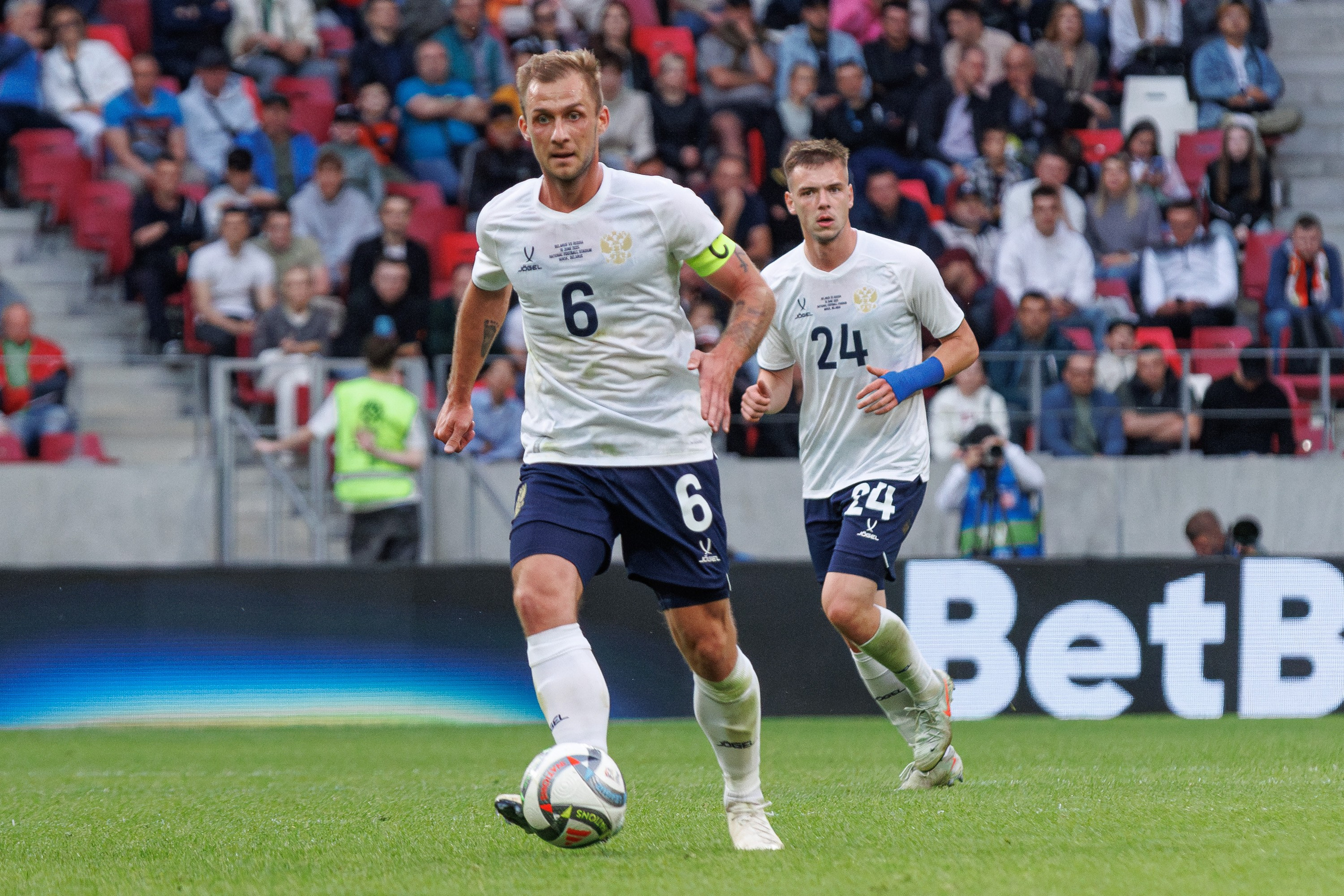 Товарищеский матч Россия — Беларусь. Спортивный фотограф Вадим Добедченков