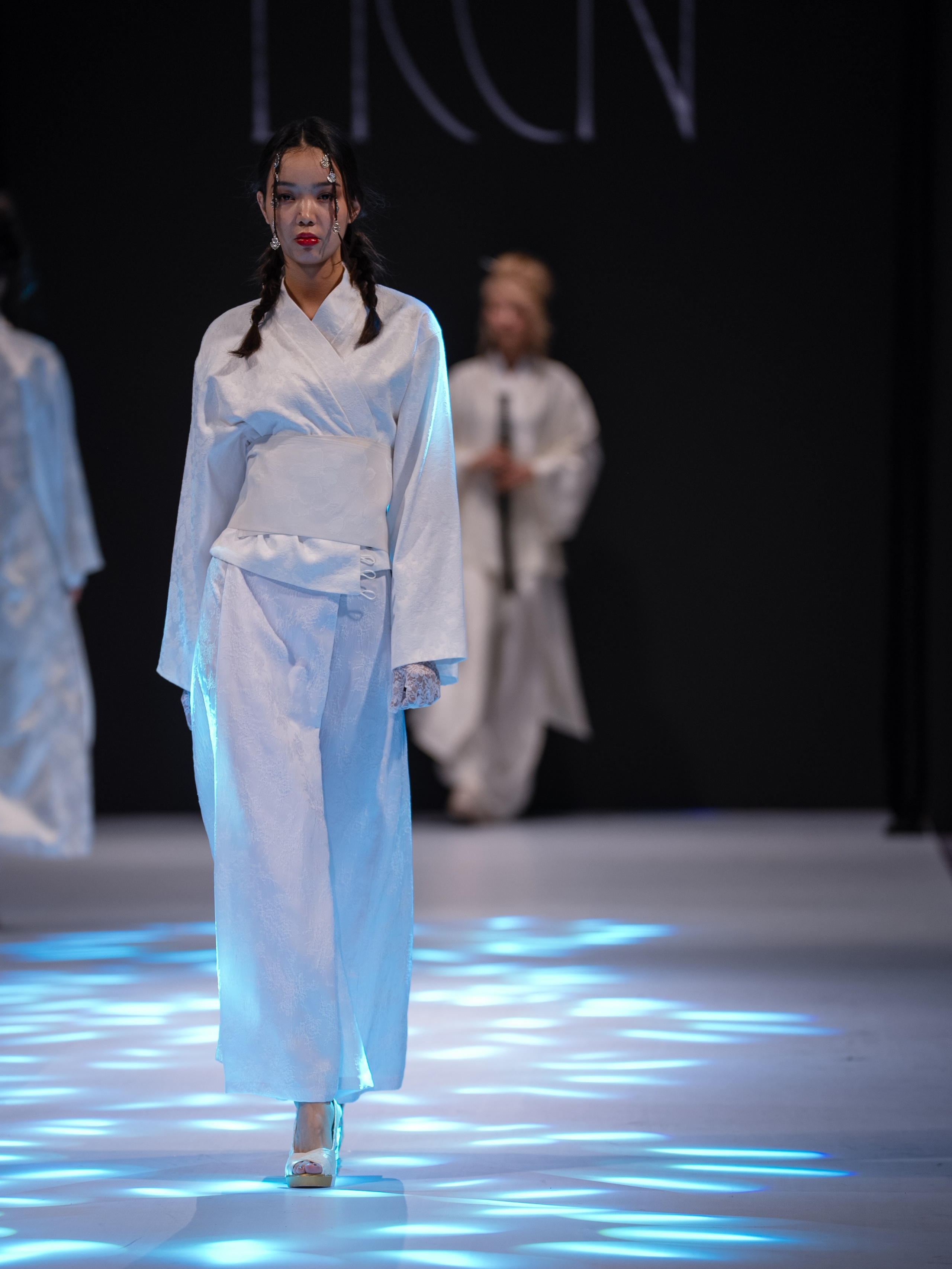 EURASIAN FASHION WEEK Eren. Сайт Алматинского НЮ АРТ, будуар и фэшн фотографа Дениса Карпенко