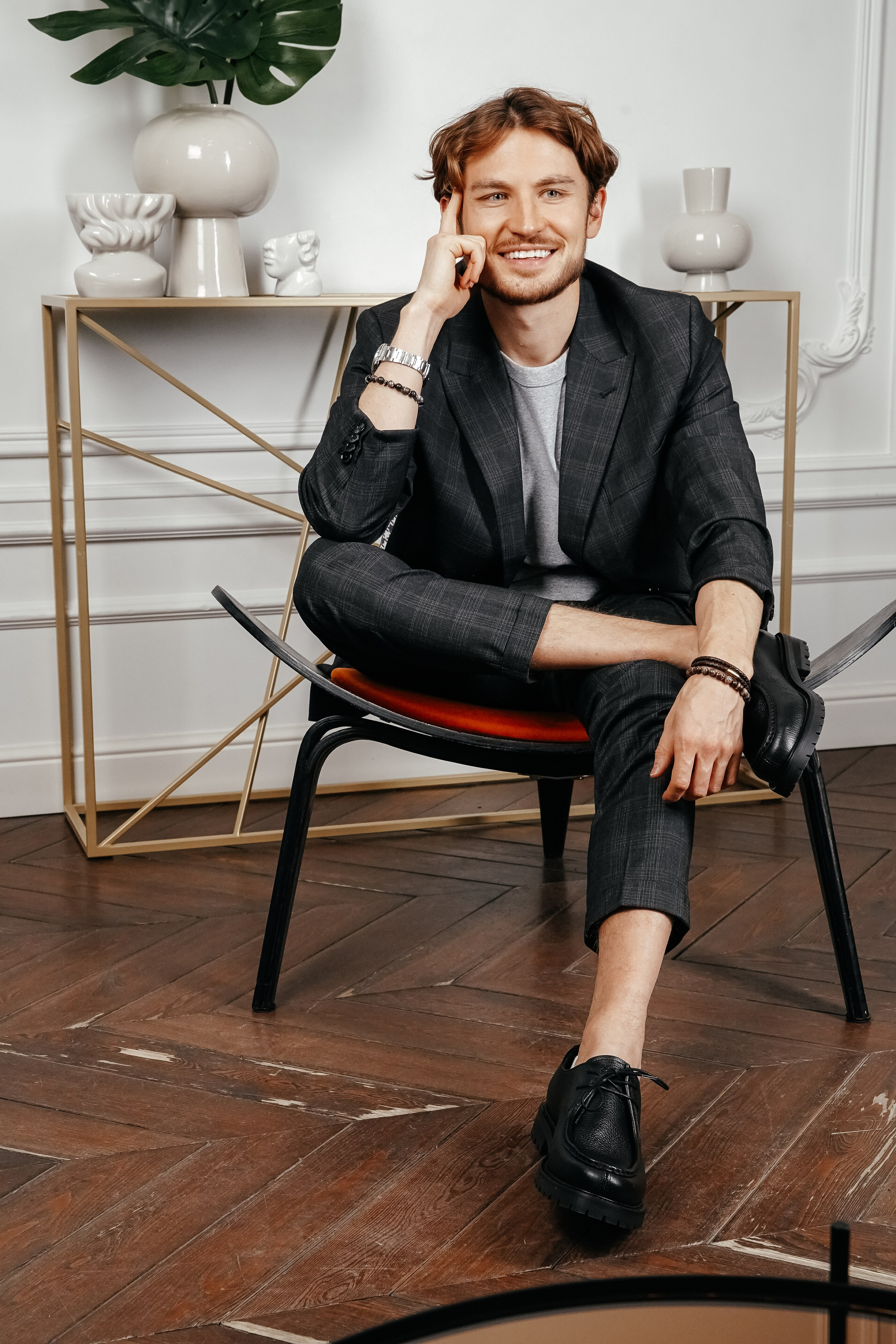 Business. AMODEO STUDIO