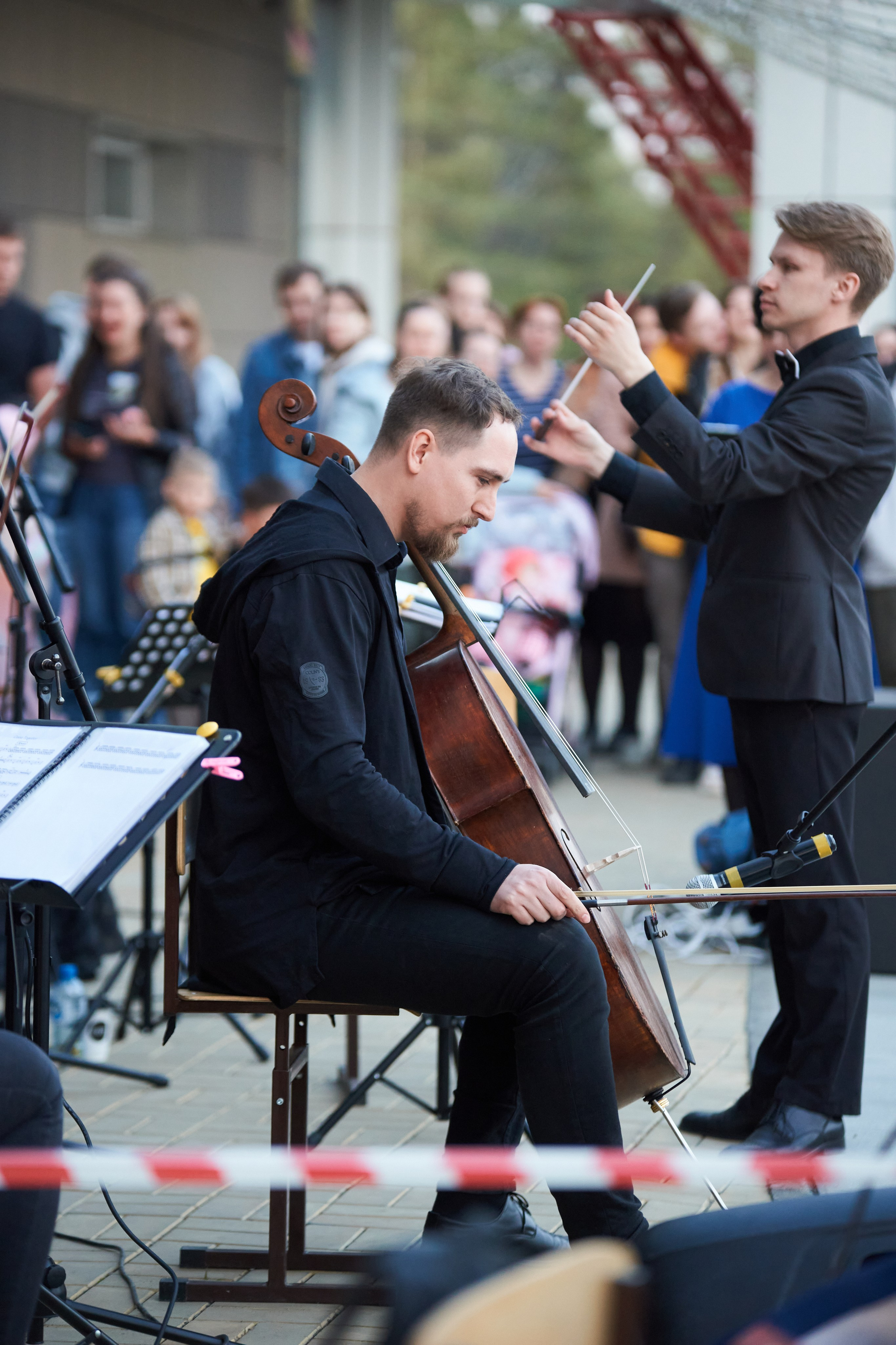 Репортаж: Музыкальная школа Виртуозы в Ночь музеев у планетария. Репортажный и женский фотограф в Новосибирске