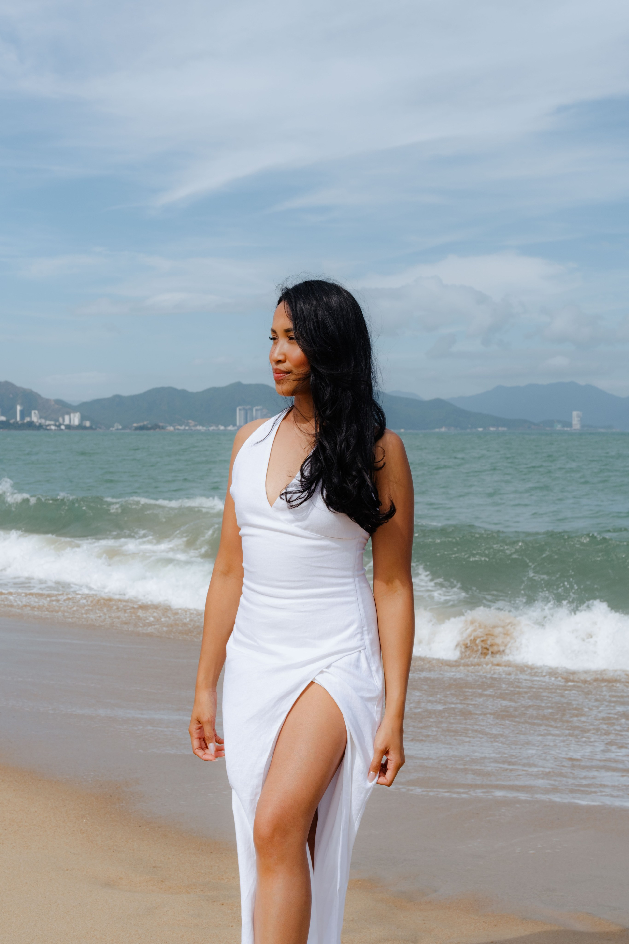 Mother and daughters. Portrait photographer Nha Trang | Julia Meshanina