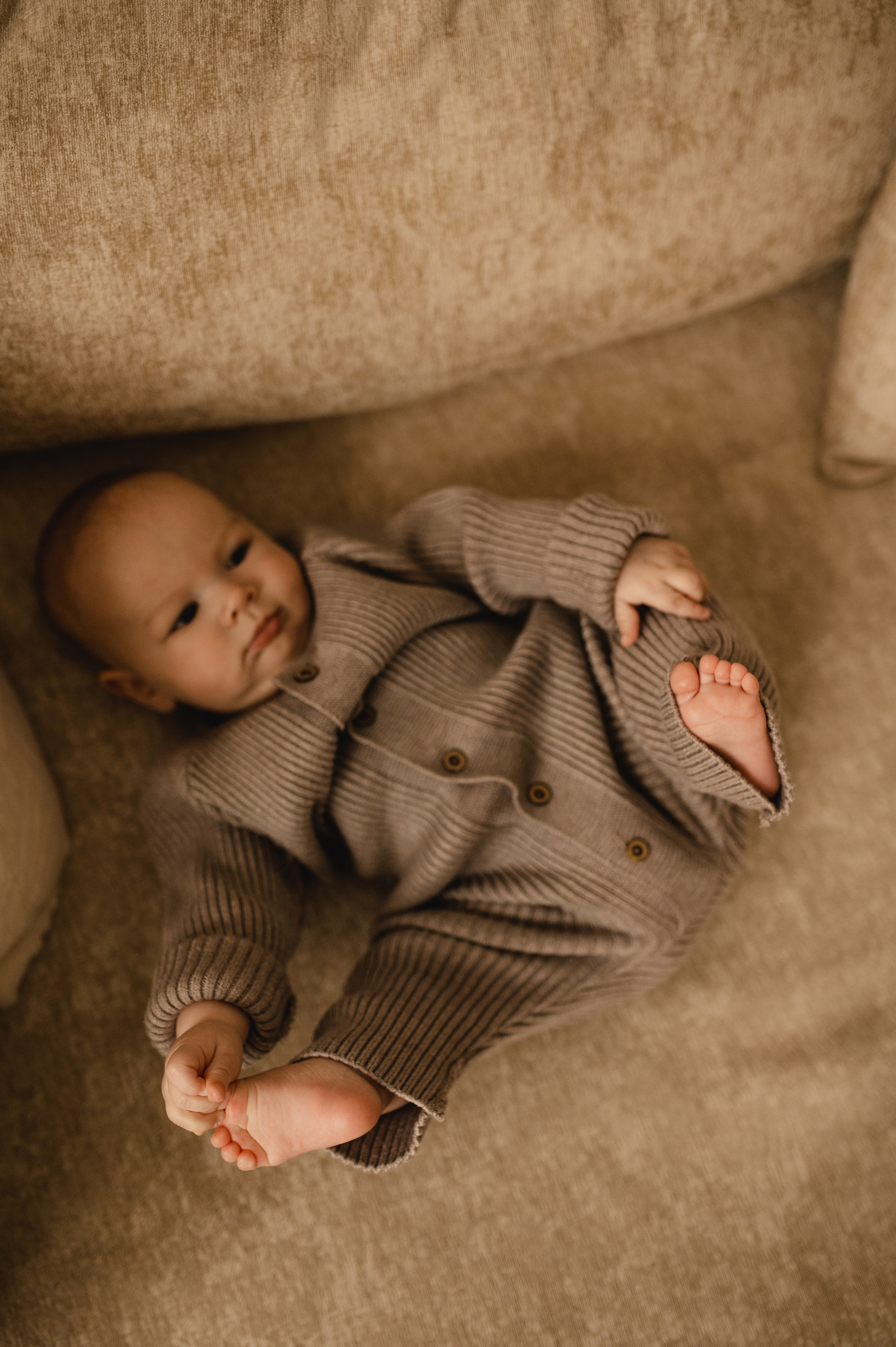 Новогодняя фотосессия в студии с малышом 6 месяцев в Бутово. Семейная фотосессия Бутово Москва фотограф Алина Морщагина