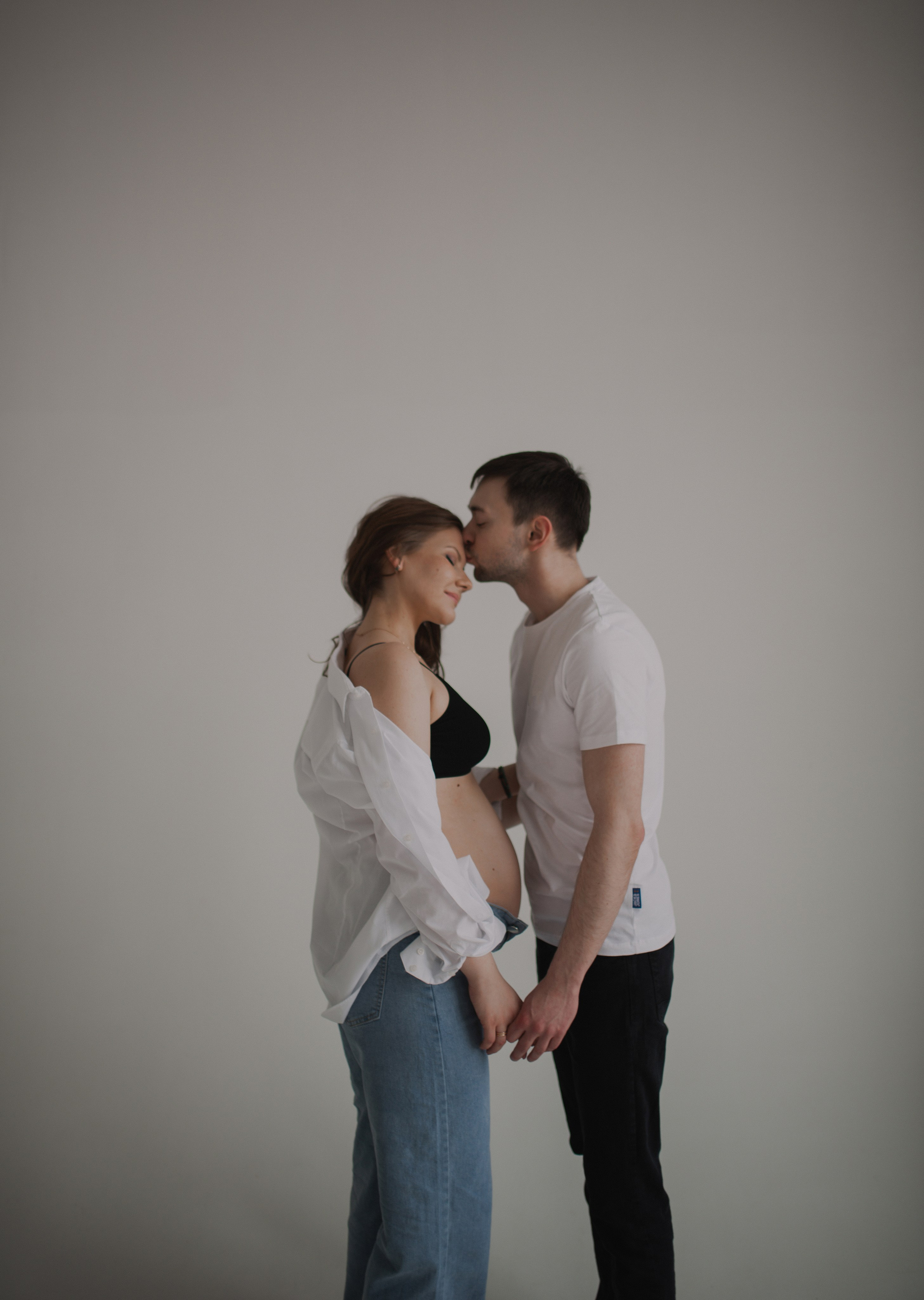 Фотосессия беременности в студии Бутово. Семейная фотосессия Бутово Москва фотограф Алина Морщагина