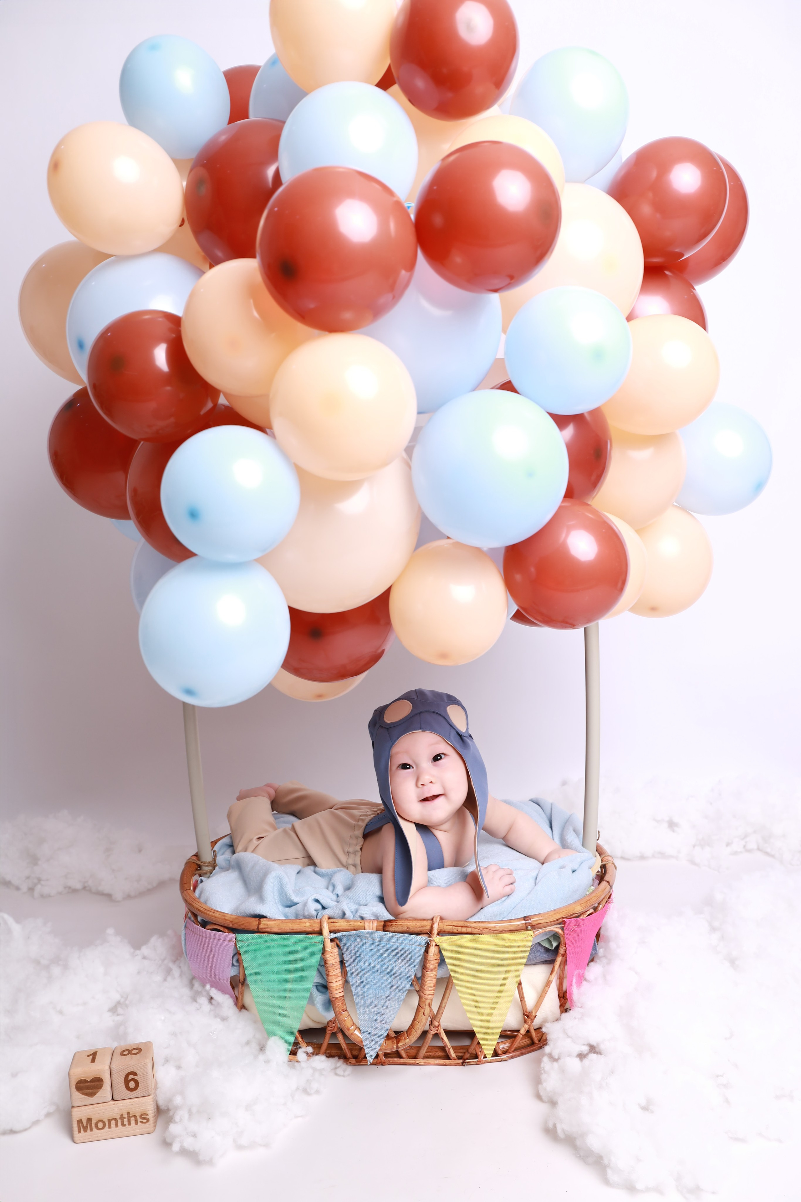 Мой первый годик. Фотограф беременности, новорожденных и детей до года в Астане