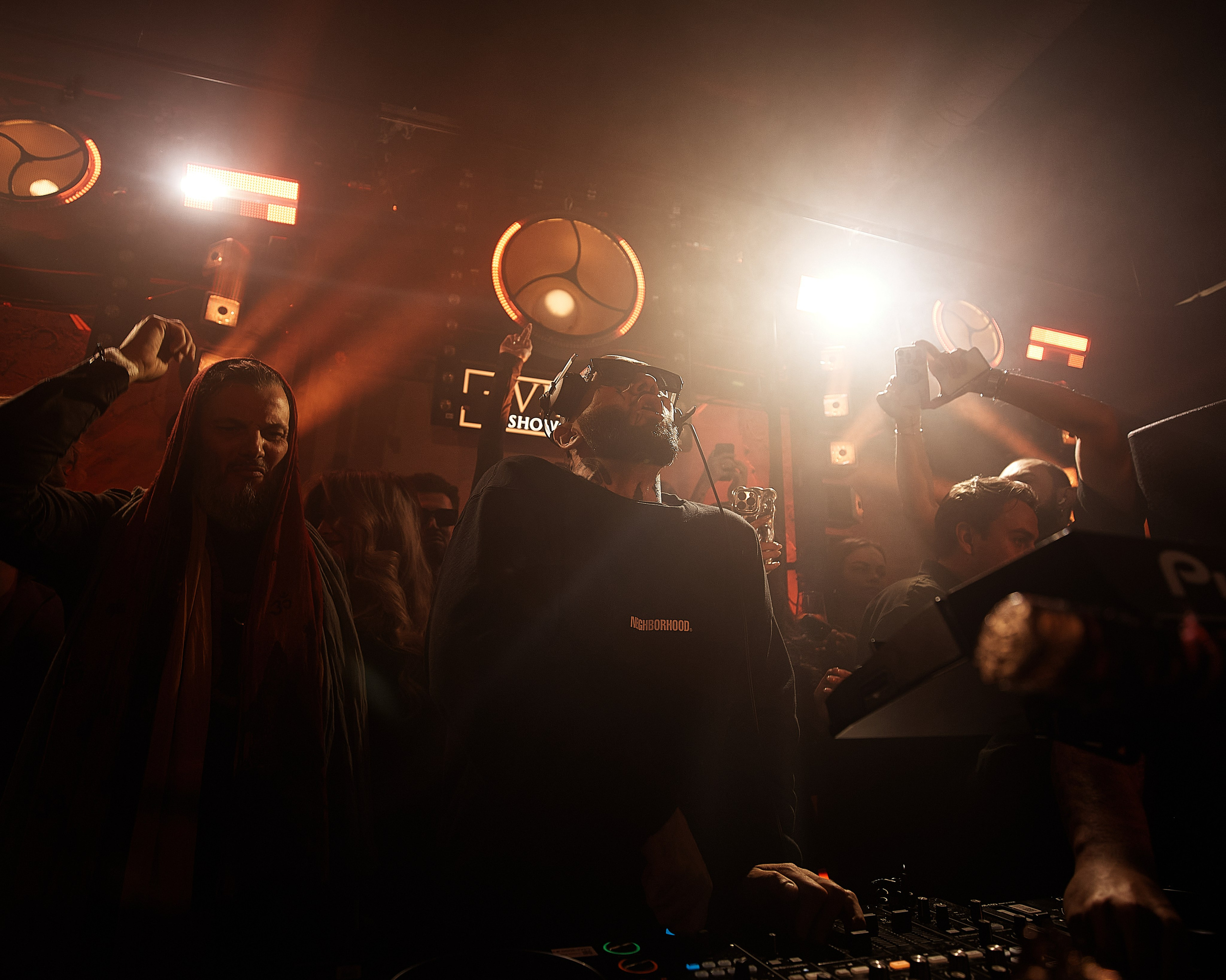 PLUS VIBE Party. Репортажный фотограф в Москве Дмитрий Масленников