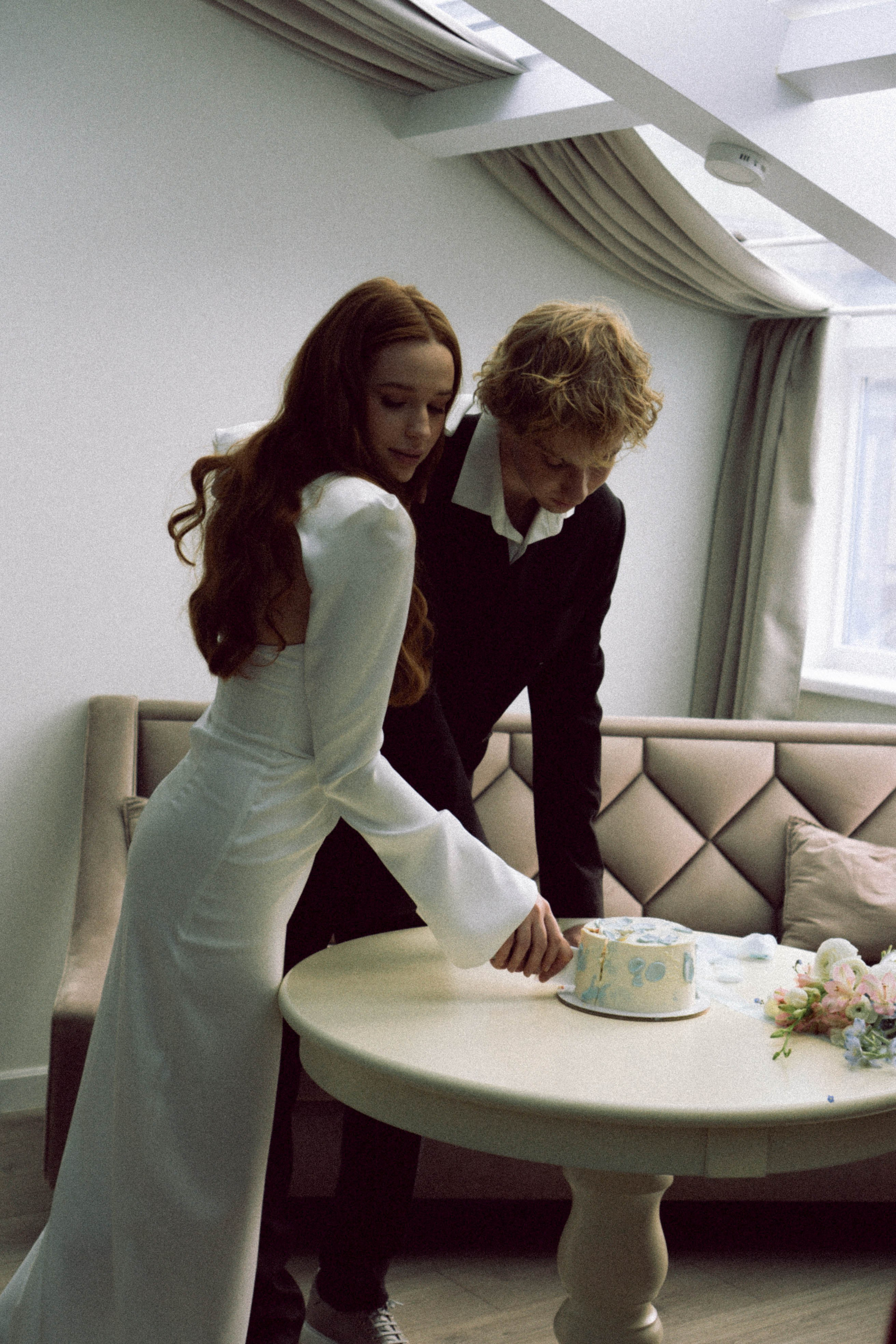 СВАДЕБНАЯ СЬЕМКА В ОТЕЛЕ. СБОРЫ ЖЕНИХА И НЕВЕСТЫ И ТАКЖЕ ТОР И ПОДГОТОВКА К ПРОГУЛКЕ. Профессиональный фотограф, Санкт-Петербург — Виктория Богомолова