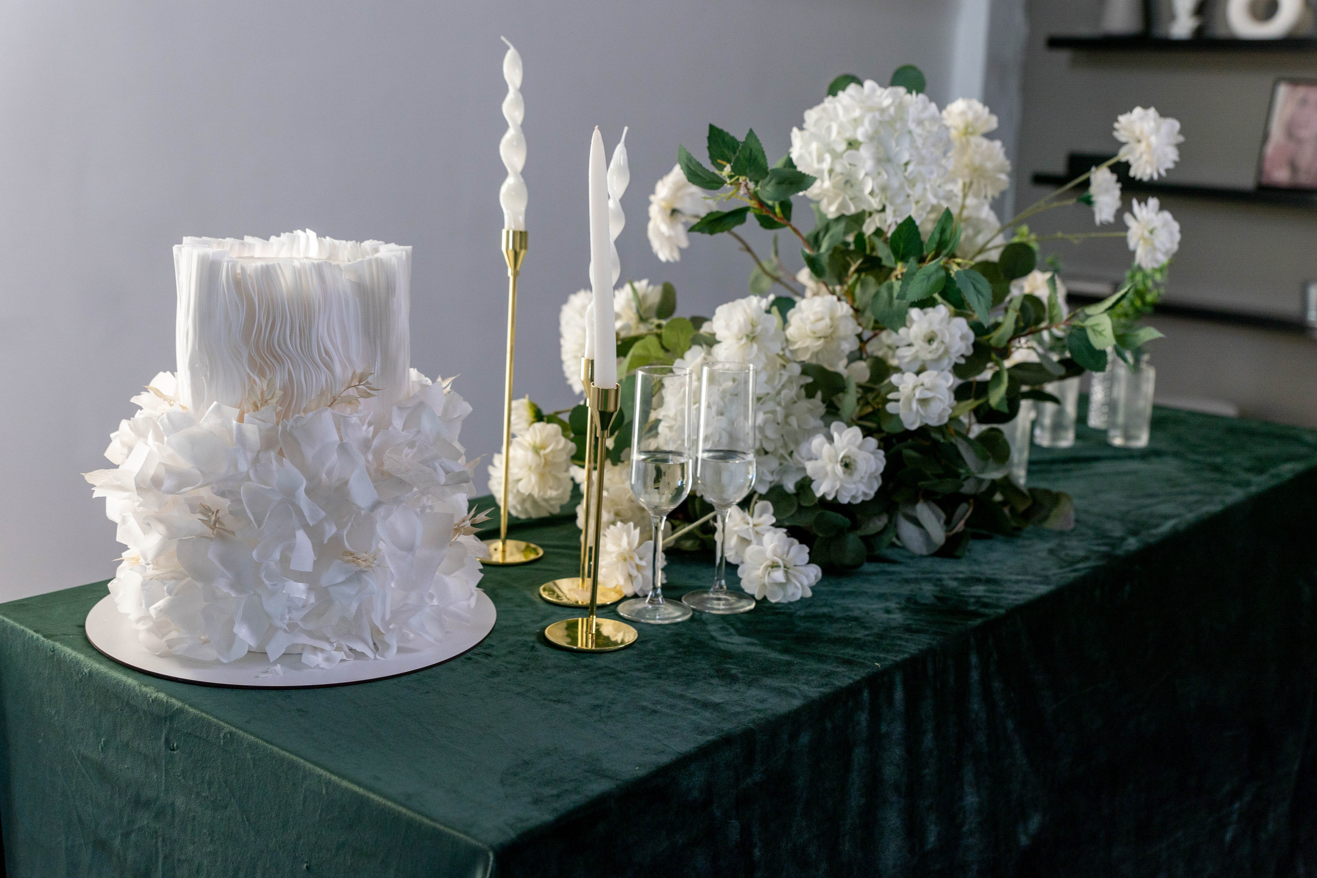 Ангелина и Артем. Свадебный фотограф Александра Мяскова