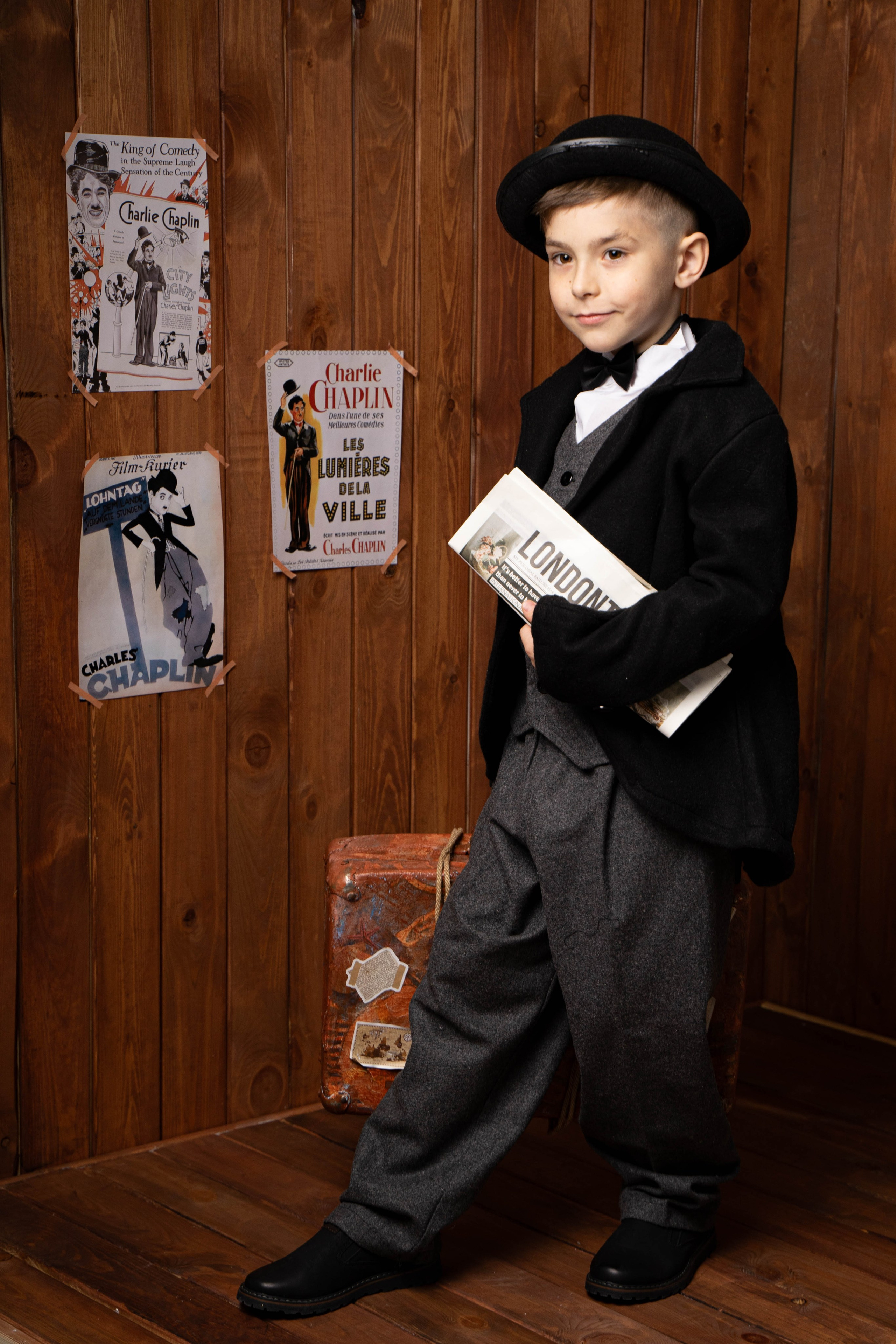 Артем в образе Ч. Чаплина. Студия детской фотографии