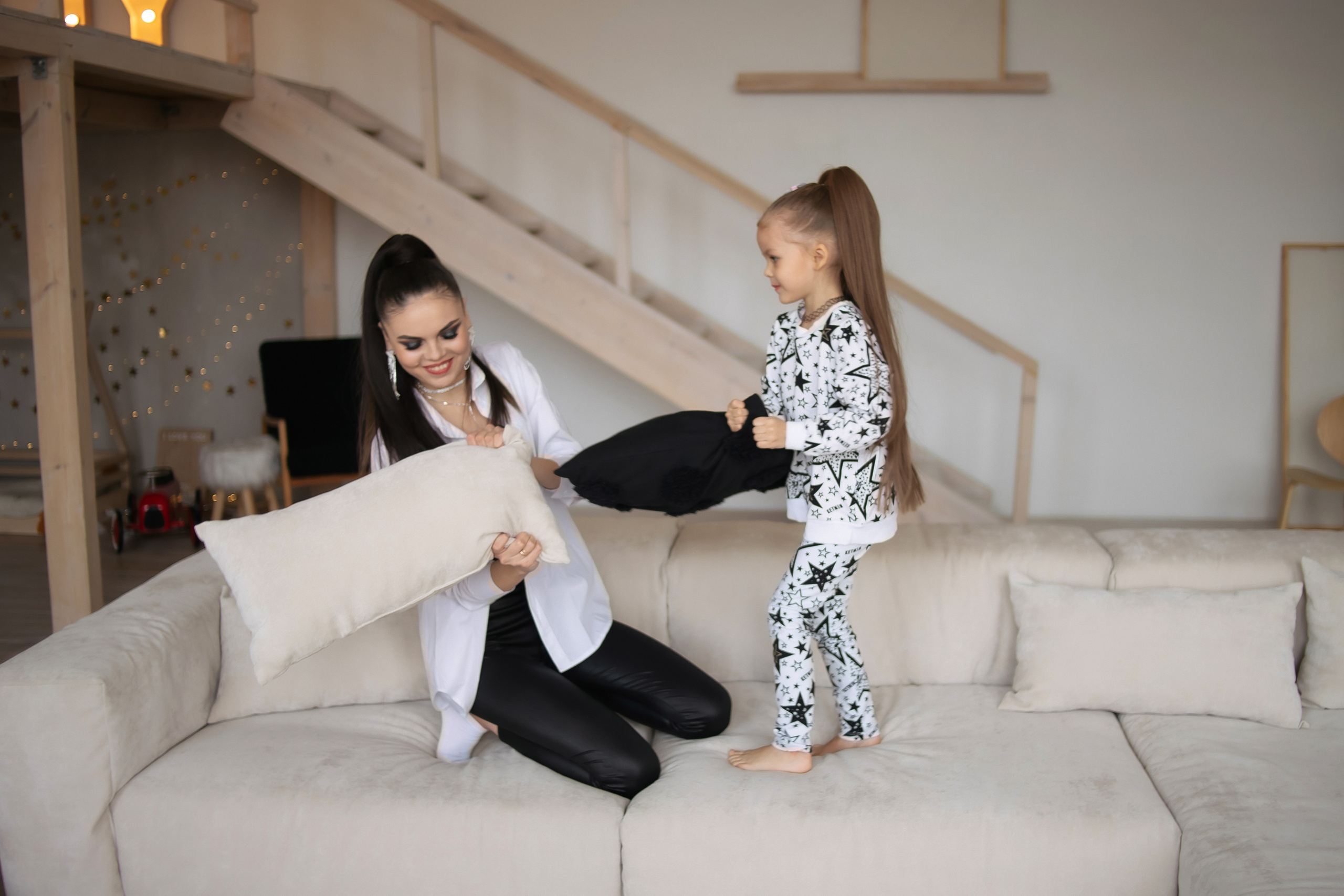 Дарья и Милана. Мама и малышка. Фотограф Регина Крикунова г. Красноярск