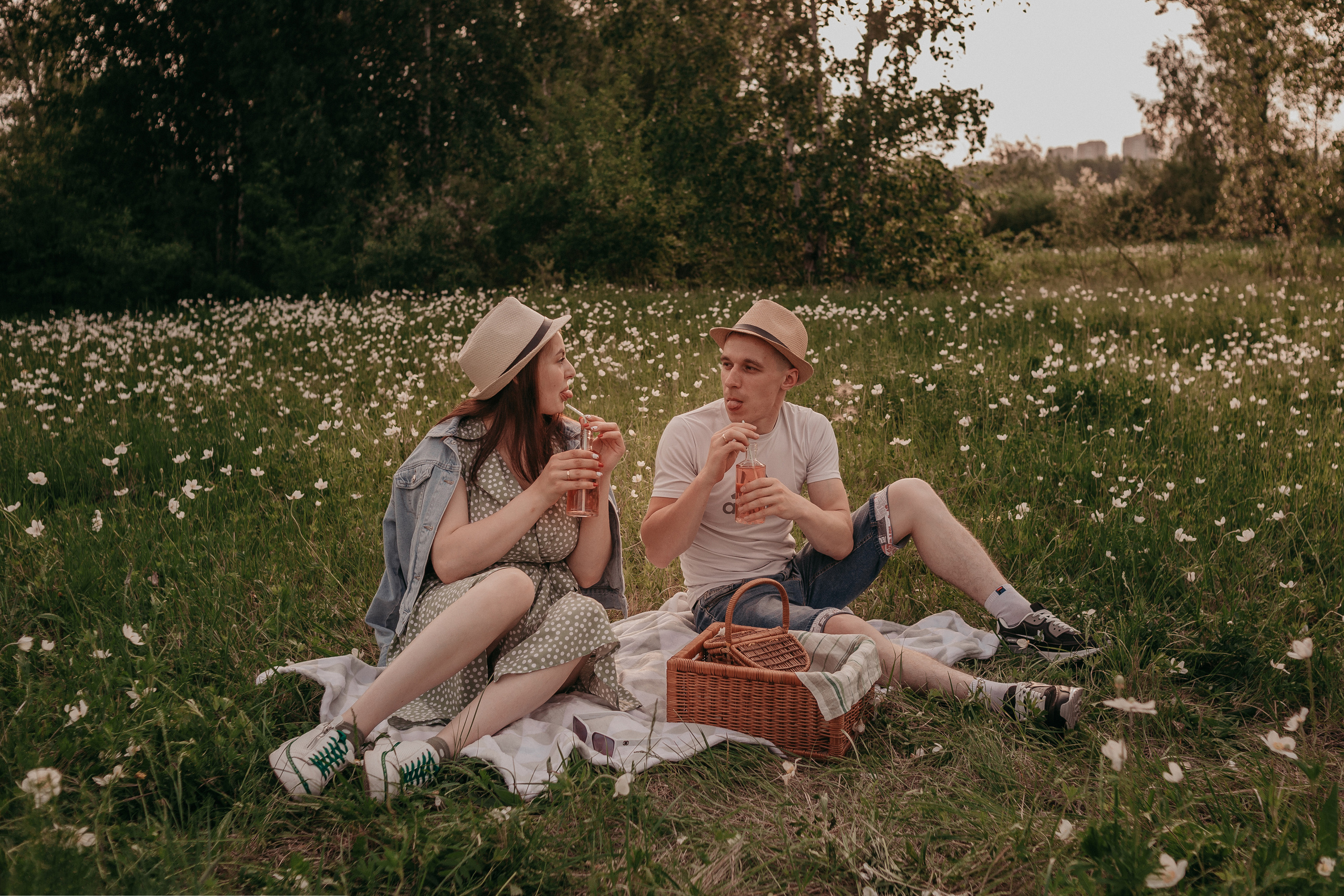 Сергей и Вера. Пикник на закате. Фотограф Регина Крикунова г. Красноярск