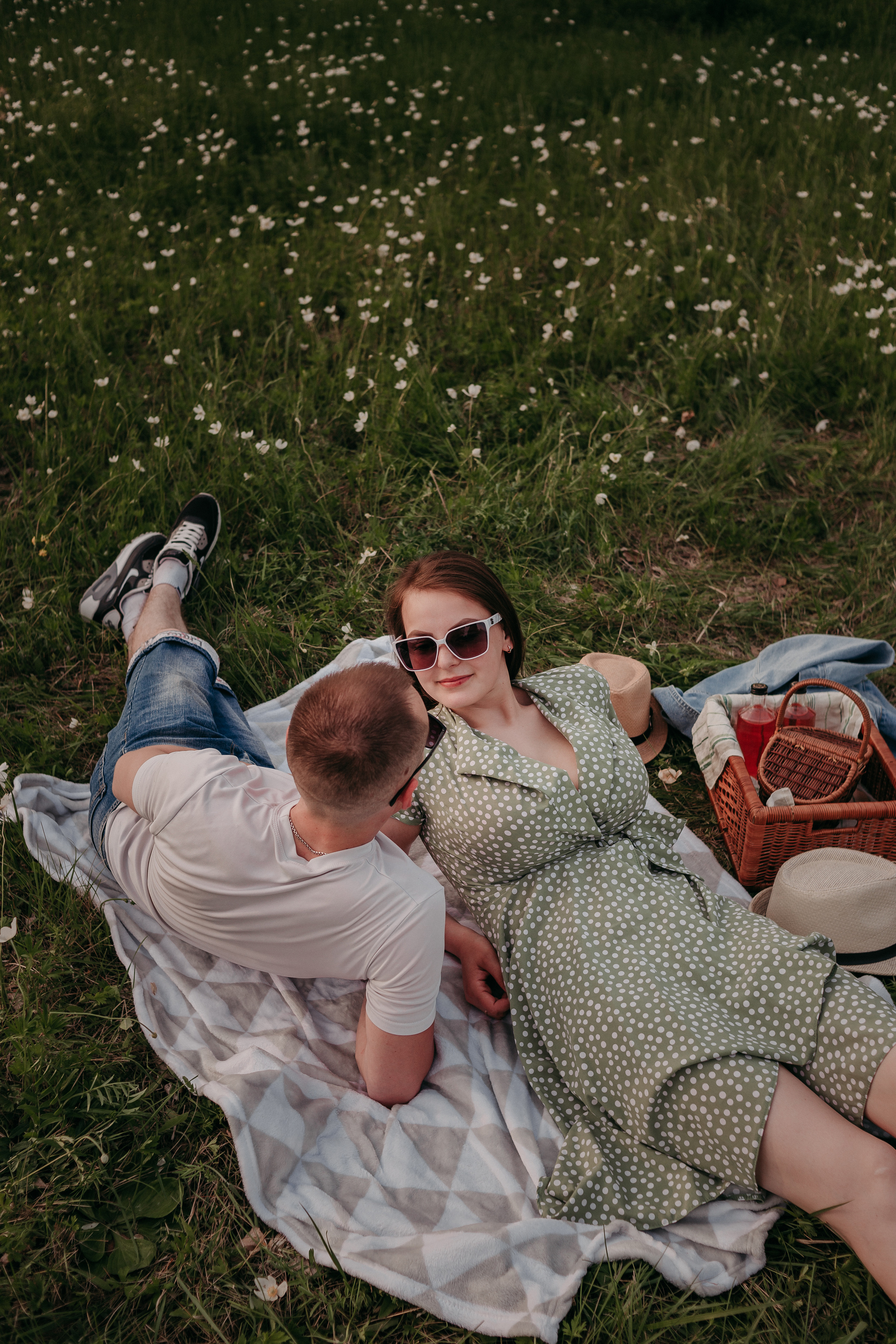 Сергей и Вера. Пикник на закате. Фотограф Регина Крикунова г. Красноярск