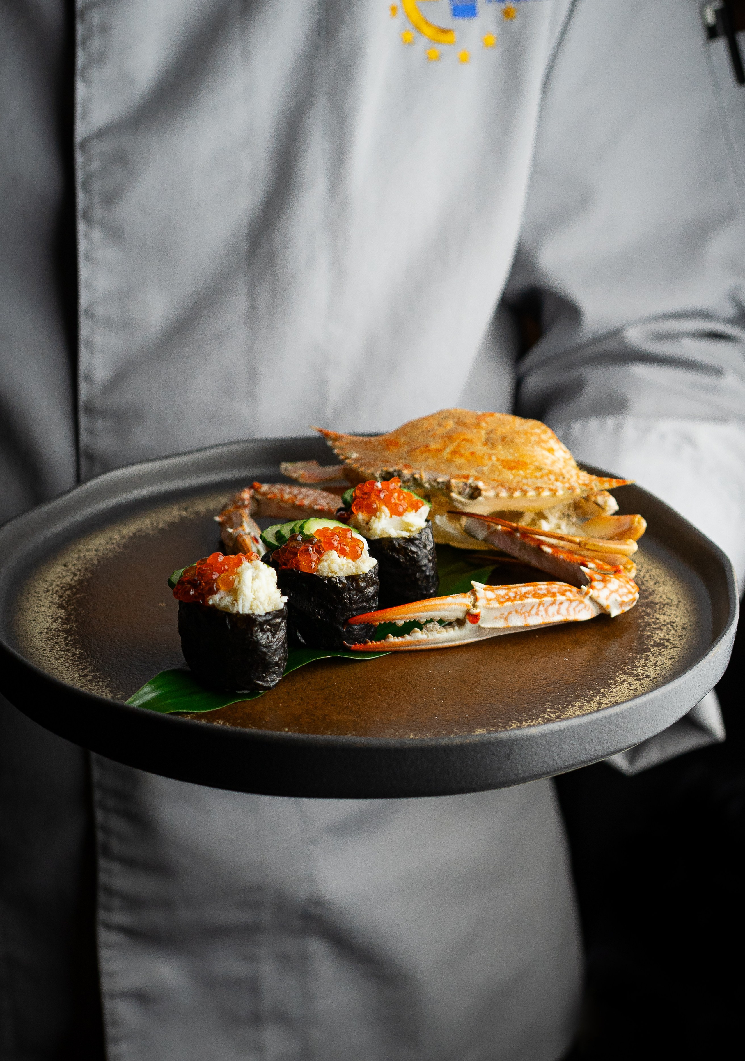 Камчатский Краб с гунканами и икрой, ресторан Zuma