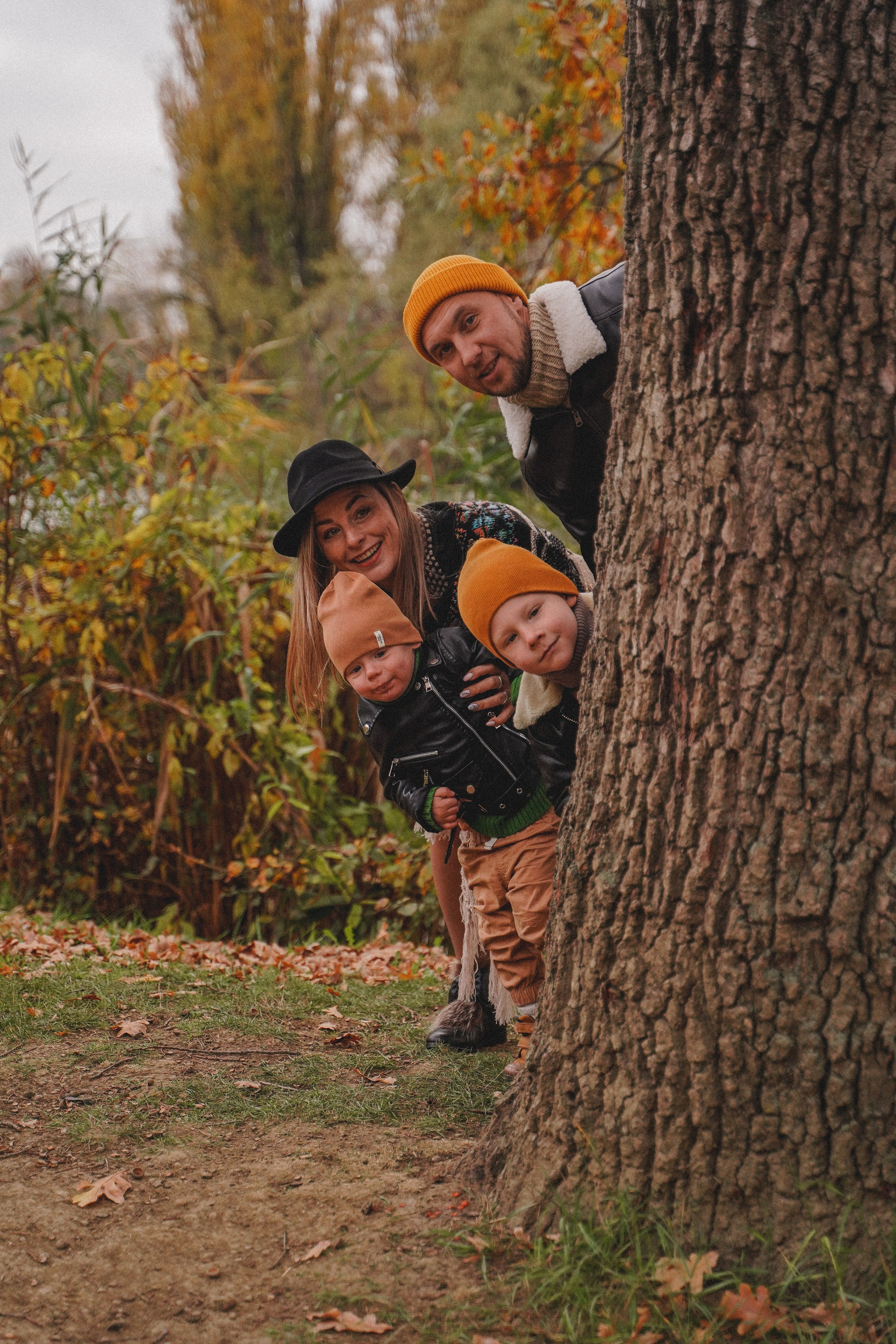 Семейная осенняя фотосессия у реки. Семейный и женский фотограф в Краснодаре Анастасия Приймак