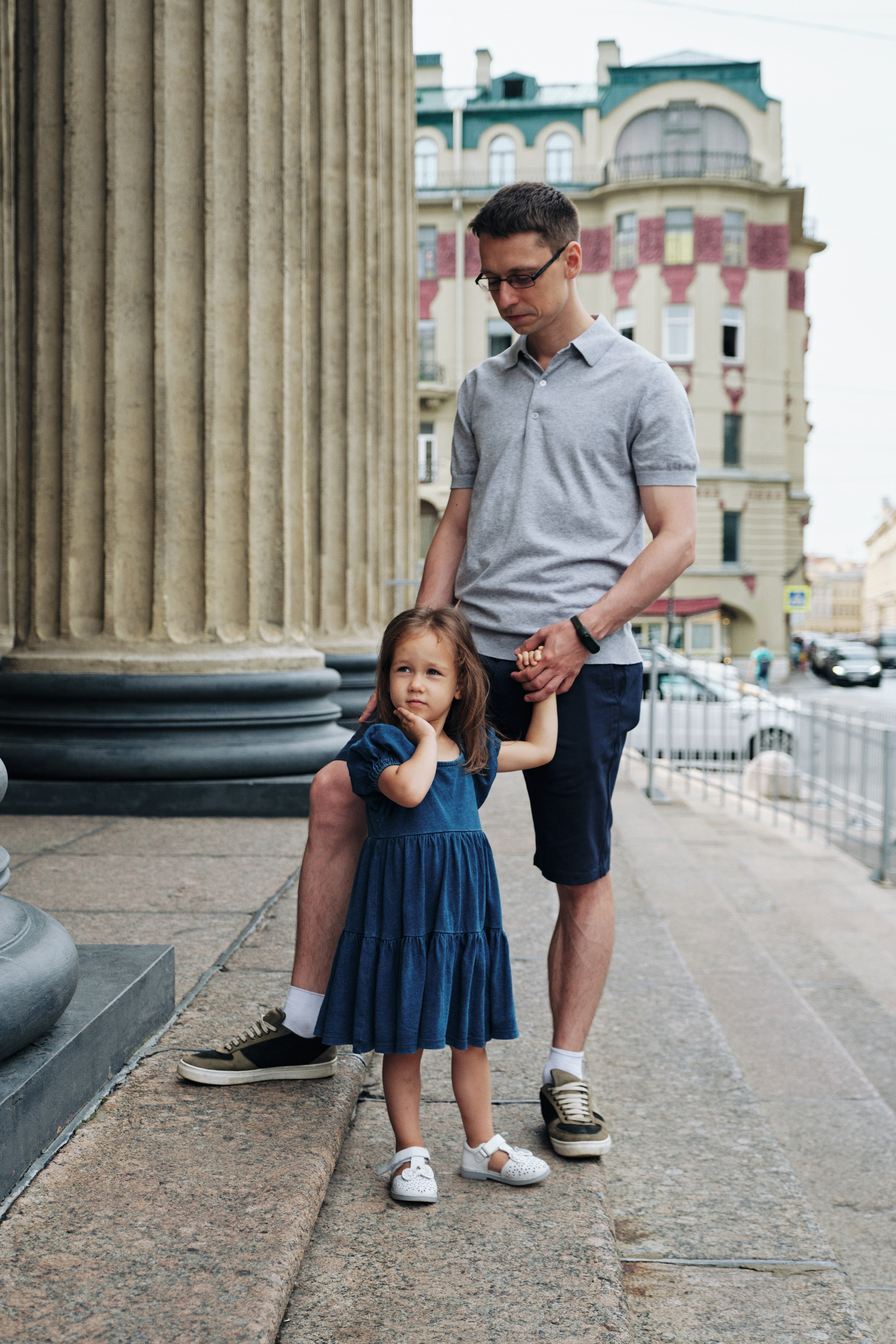 Семейная фотосессия на улицах Петербурга