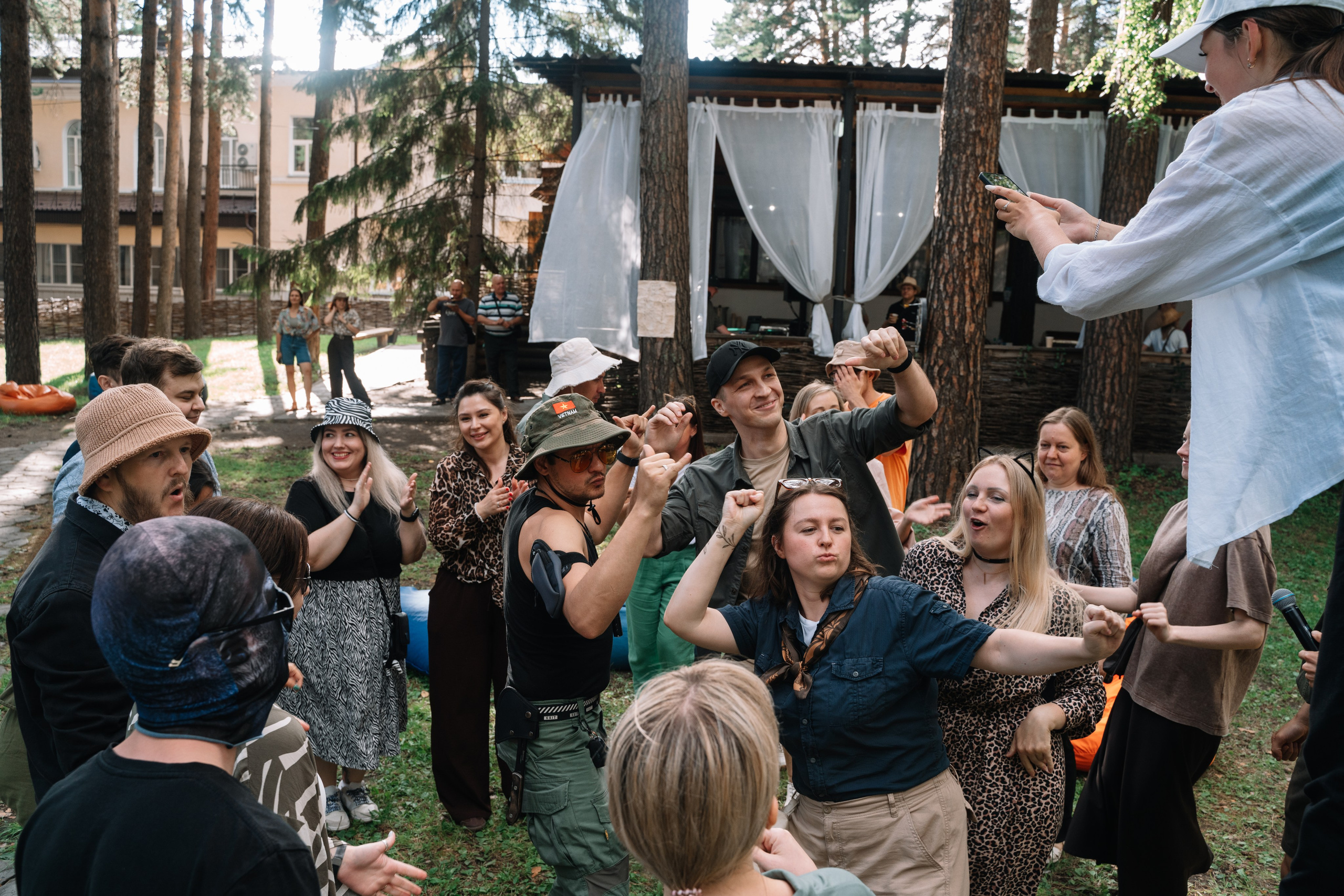 Репортажные съемки. Дипломированный фотограф в Новосибирске. Фотографирую свадьбы, репортажи, индивидуальные фотосессии, lovestory(семейные)