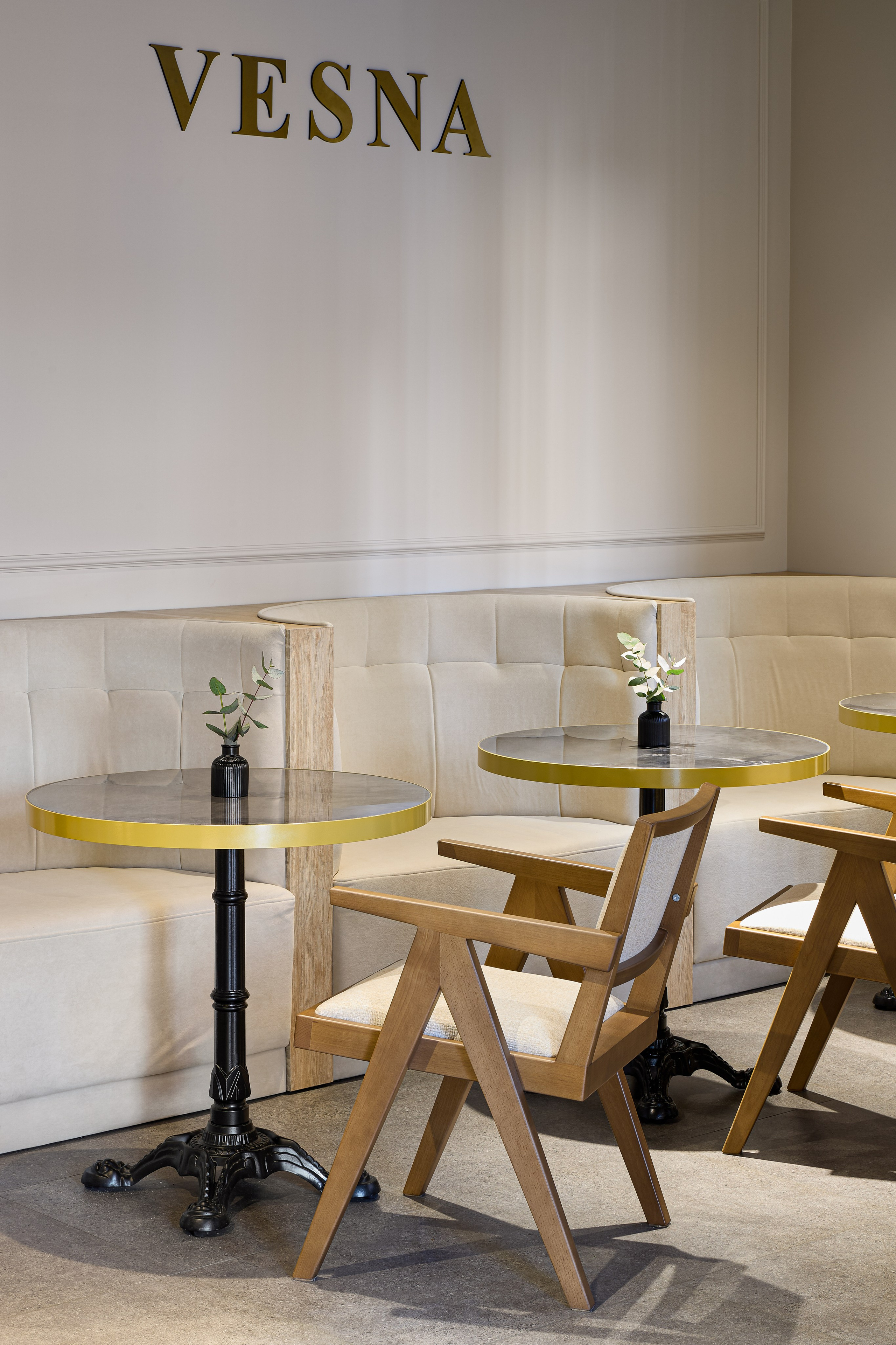 Кафе «Vesna». Дизайнер Георгий Хатнюк. Интерьерный фотограф в Краснодарском крае Светлана Шурлова