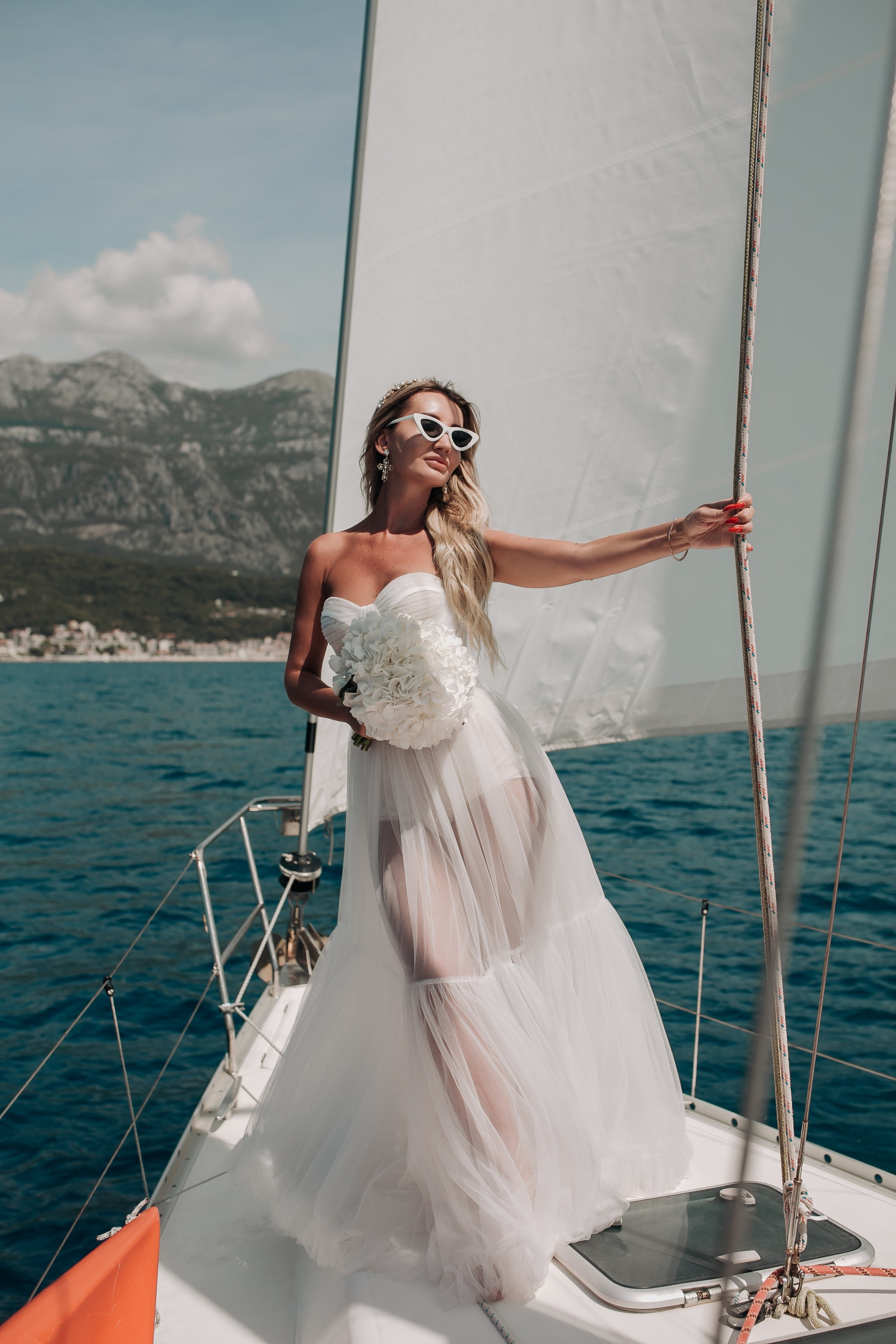 Свадебная фотосессия на яхте в Черногории. Семейный и свадебный фотограф в Черногории Татьяна Белякова