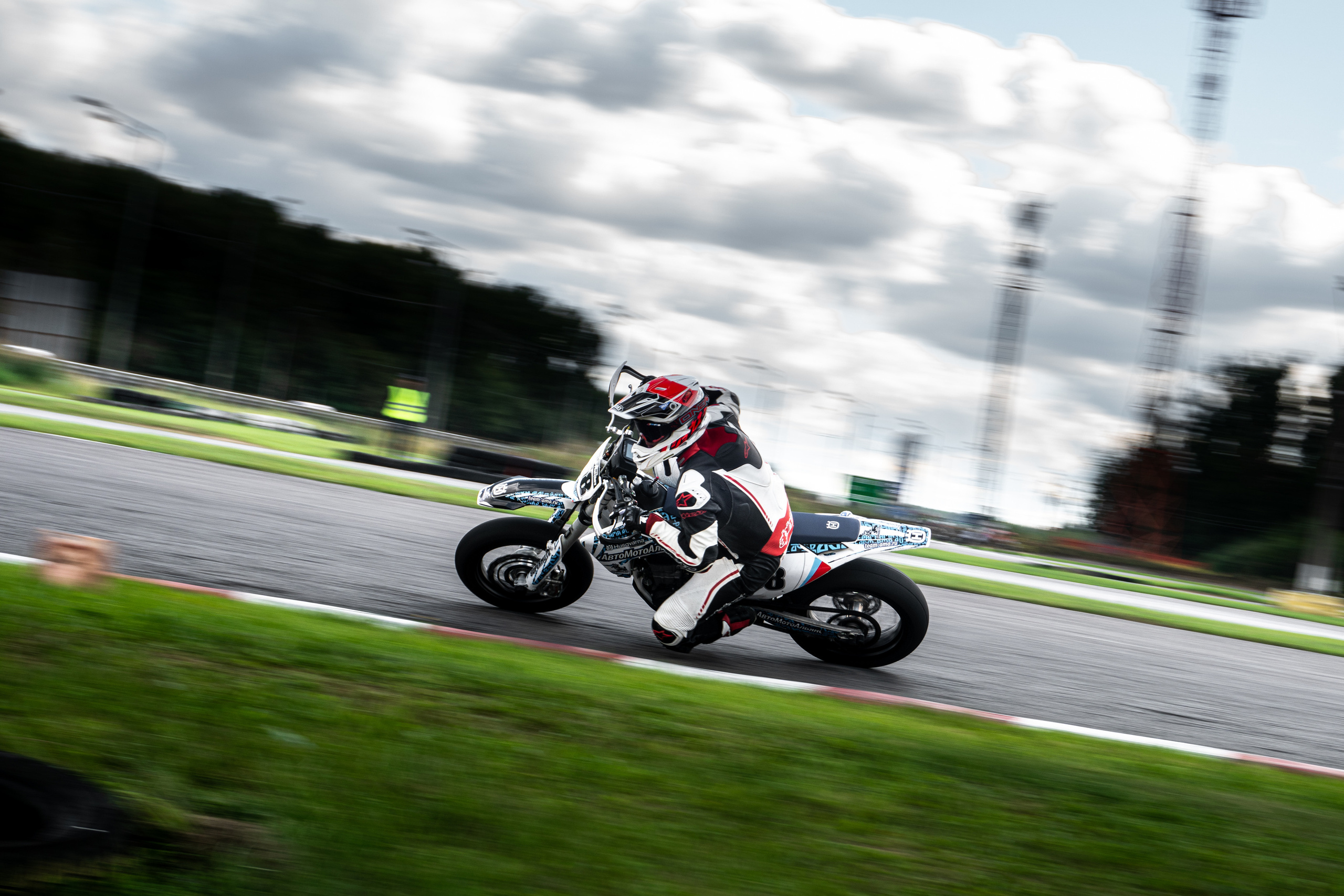 Cars & bikes. Photographer Igor Orishich