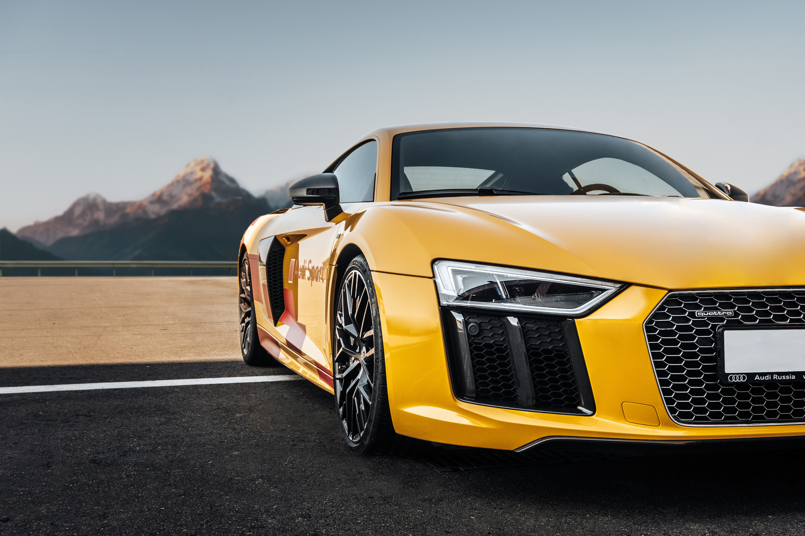 Cars & bikes. Photographer Igor Orishich