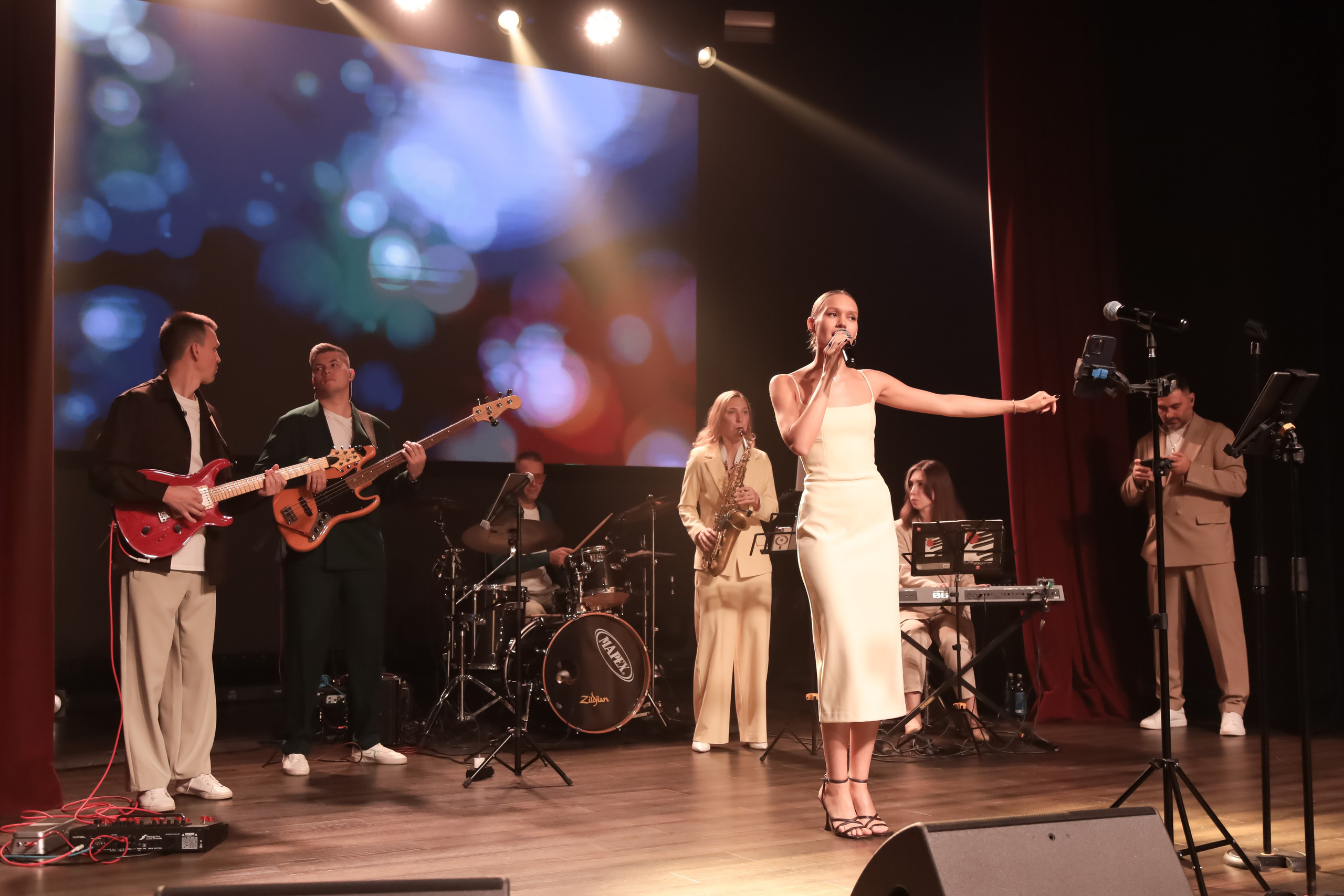 Фотосьёмка мероприятий. Свадебный фотограф в Тюмени Скатов Виктор