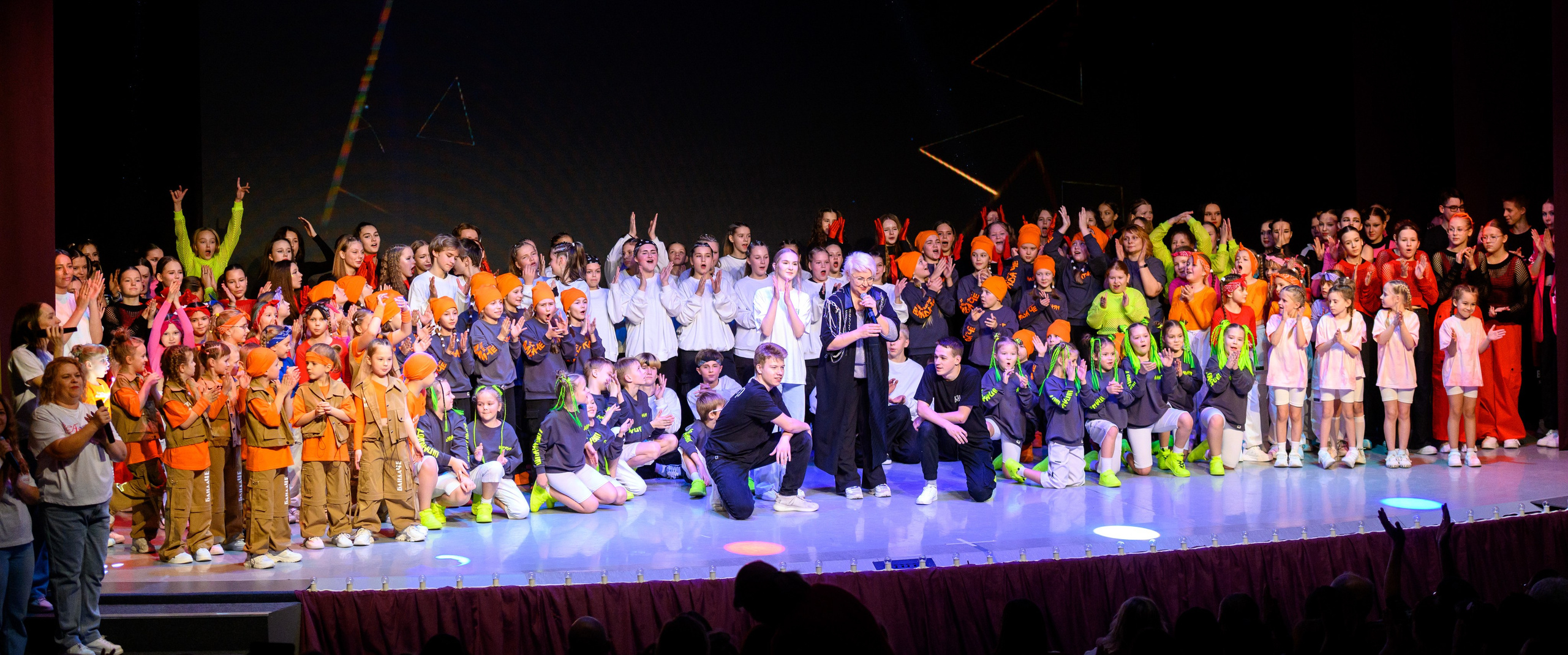 Отчётный концерт «Зажигай». Главная