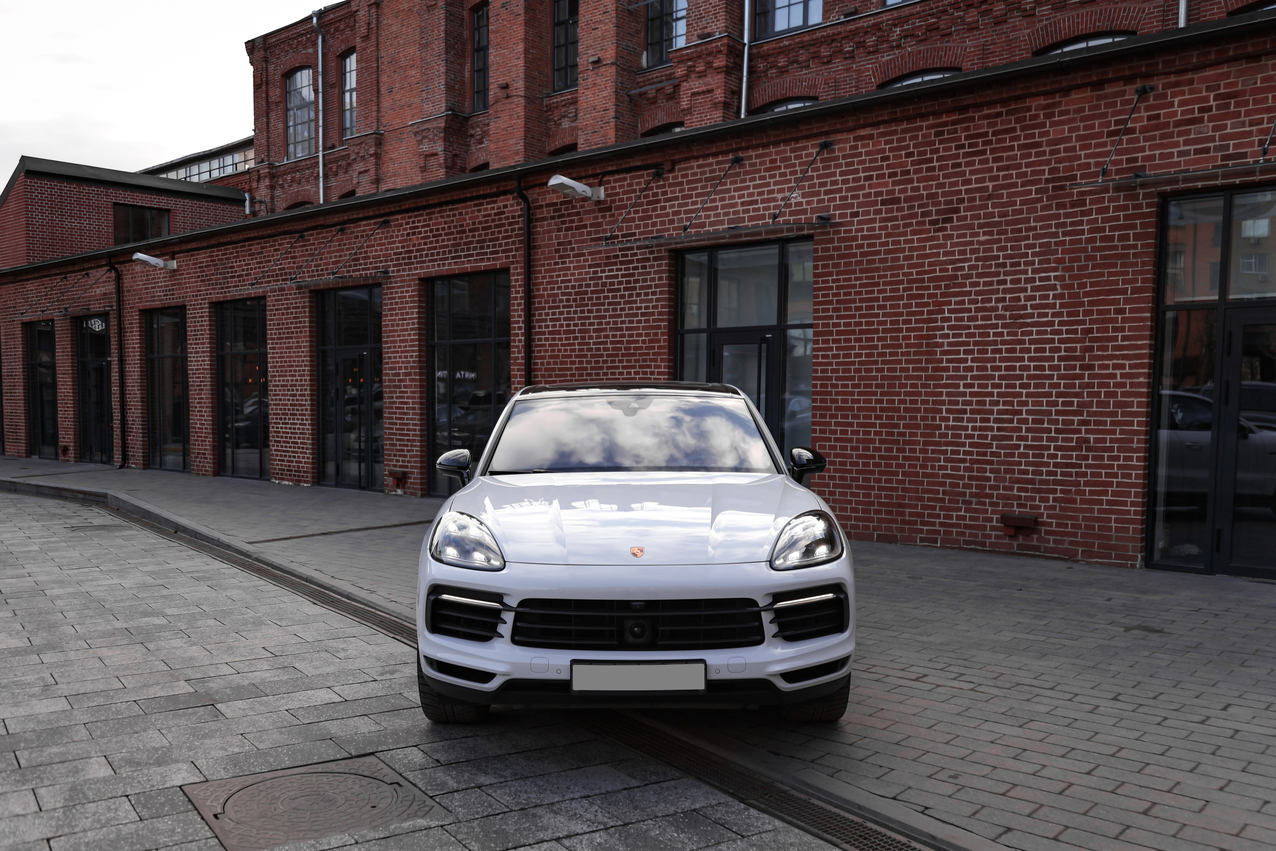 2020 Porsche Cayenne 3.0 AT. Mixturecaptures