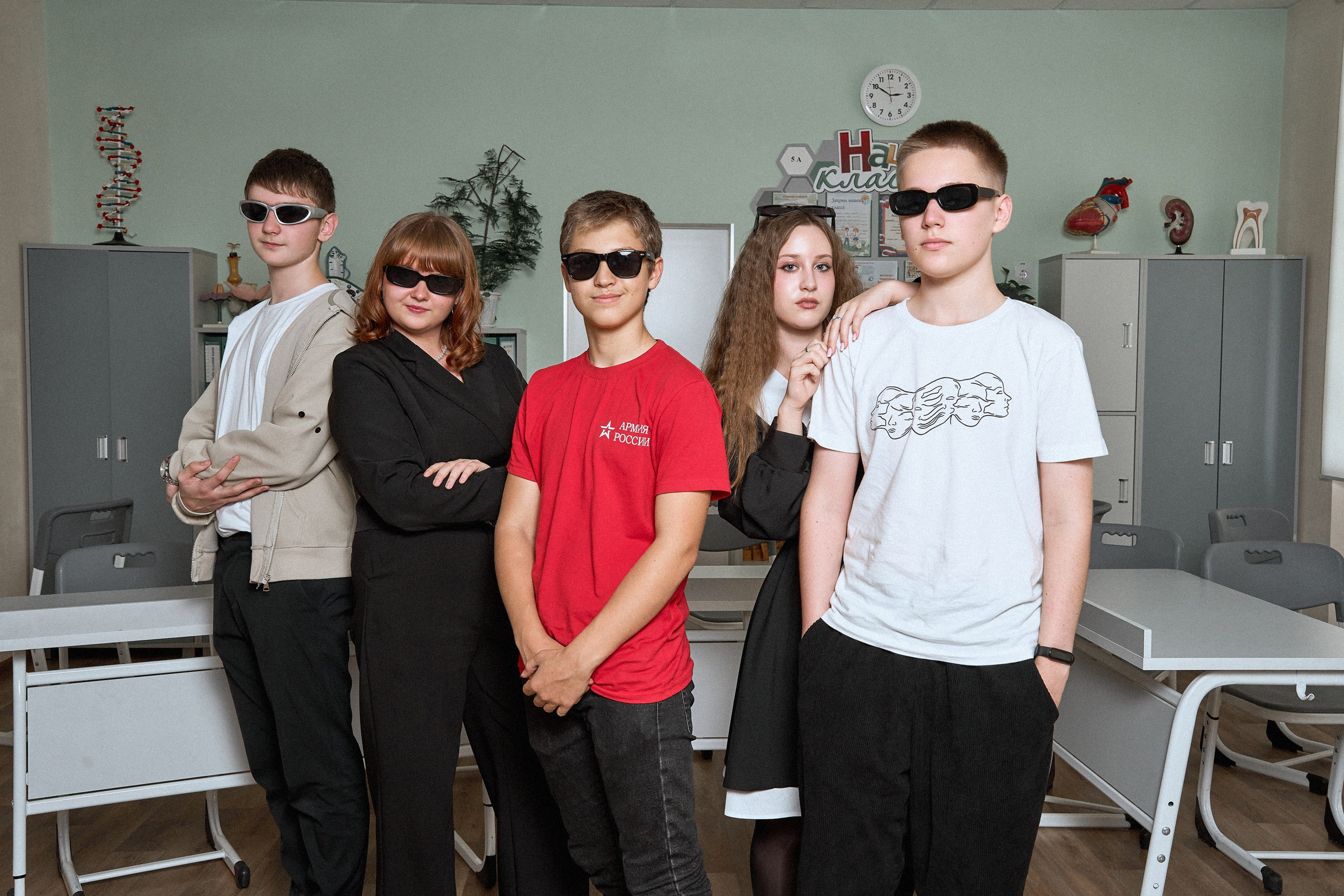 Групповые и общие фото выпускников. Выпускные альбомы в Губкине. Фотограф Евгений Брюхович