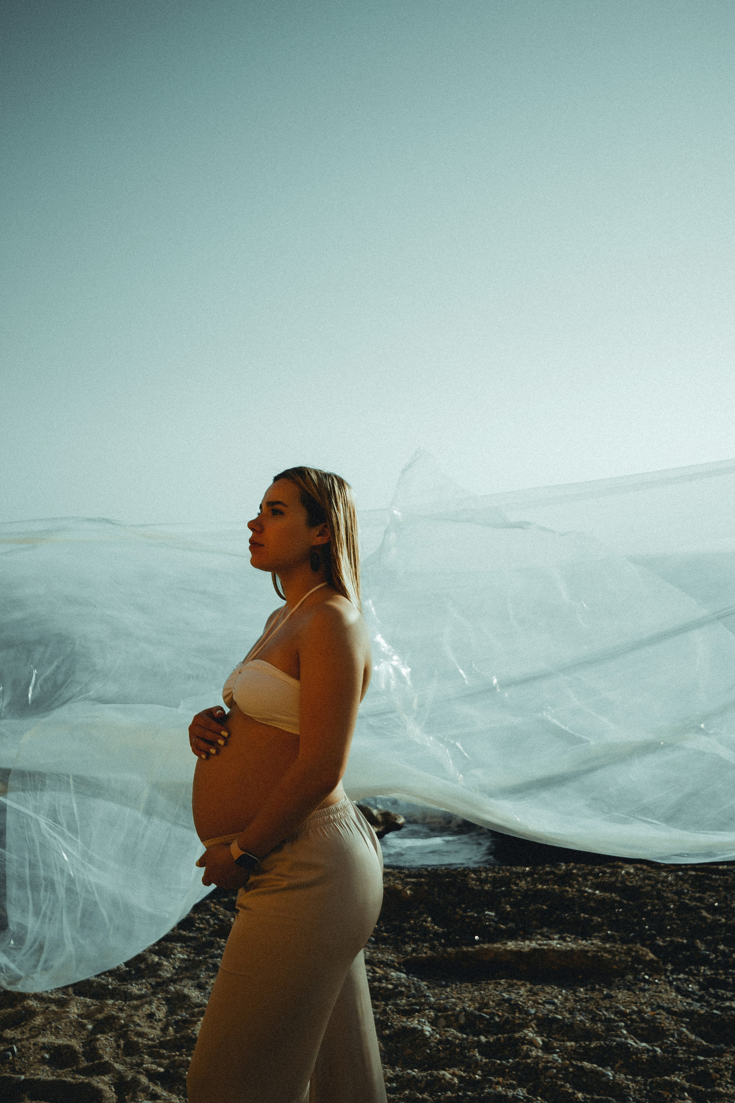 Евгений и Александра на берегу моря. Фотограф в Крыму | Виктория Нотевская