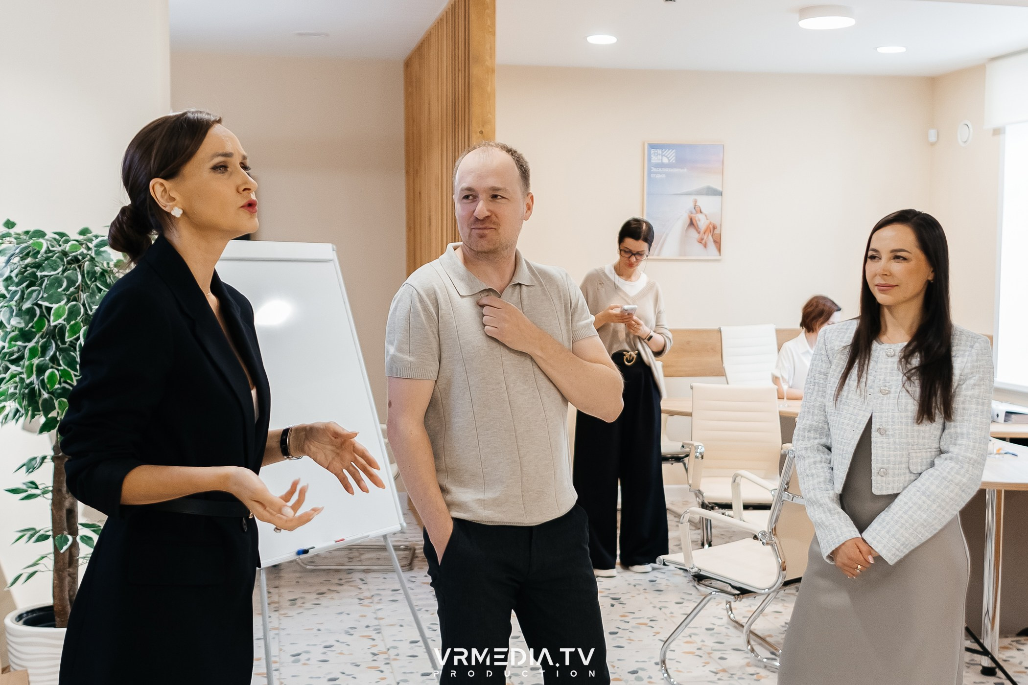 Business travel brunch