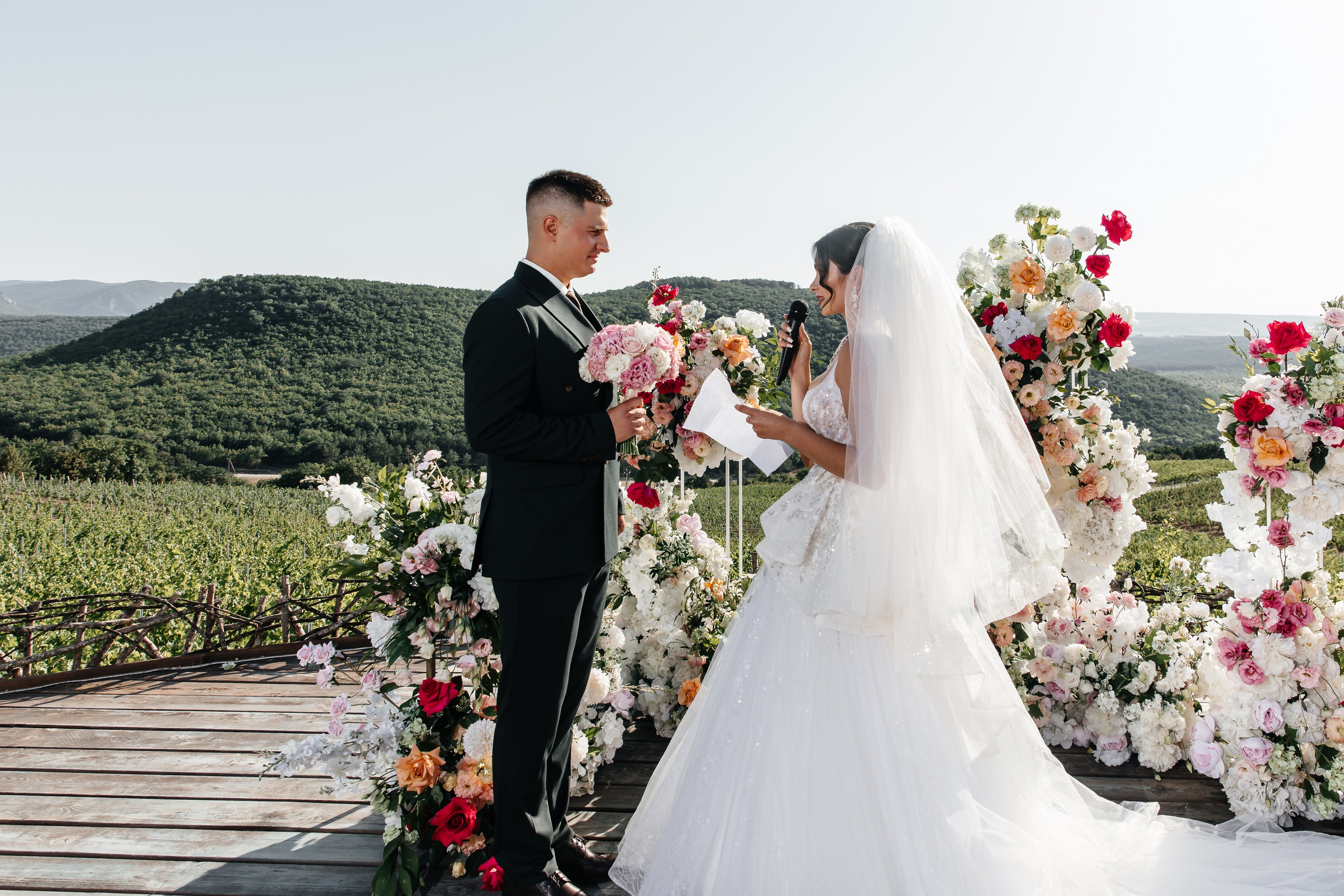 Свадьба на винодельне. Анонс для Ивана и Виктории. Свадебный фотограф в Крыму и Севастополе Ольга Баскакова