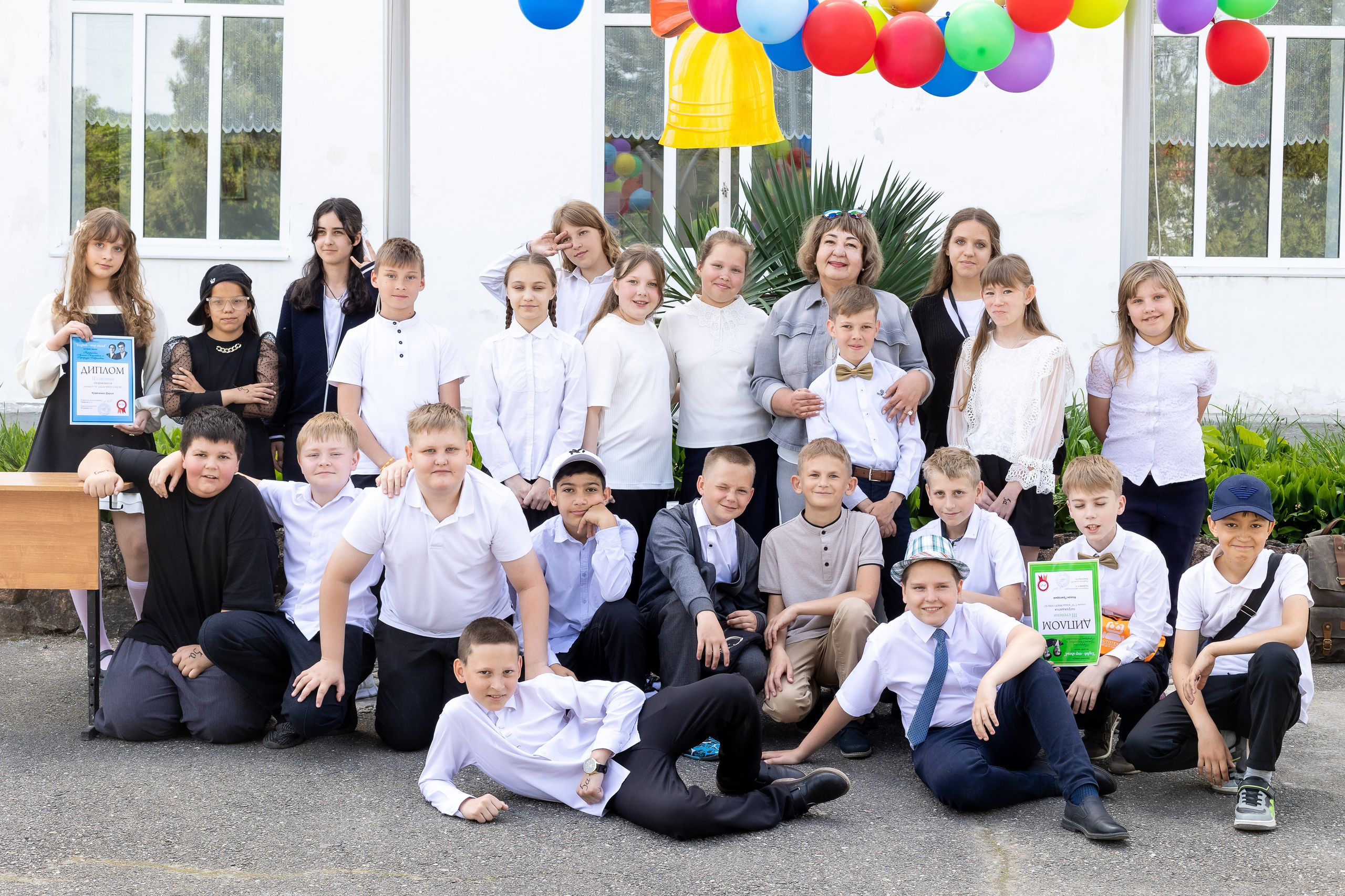 Последний звонок. Выпускные альбомы Майкоп, Краснодар Елена Золотарева