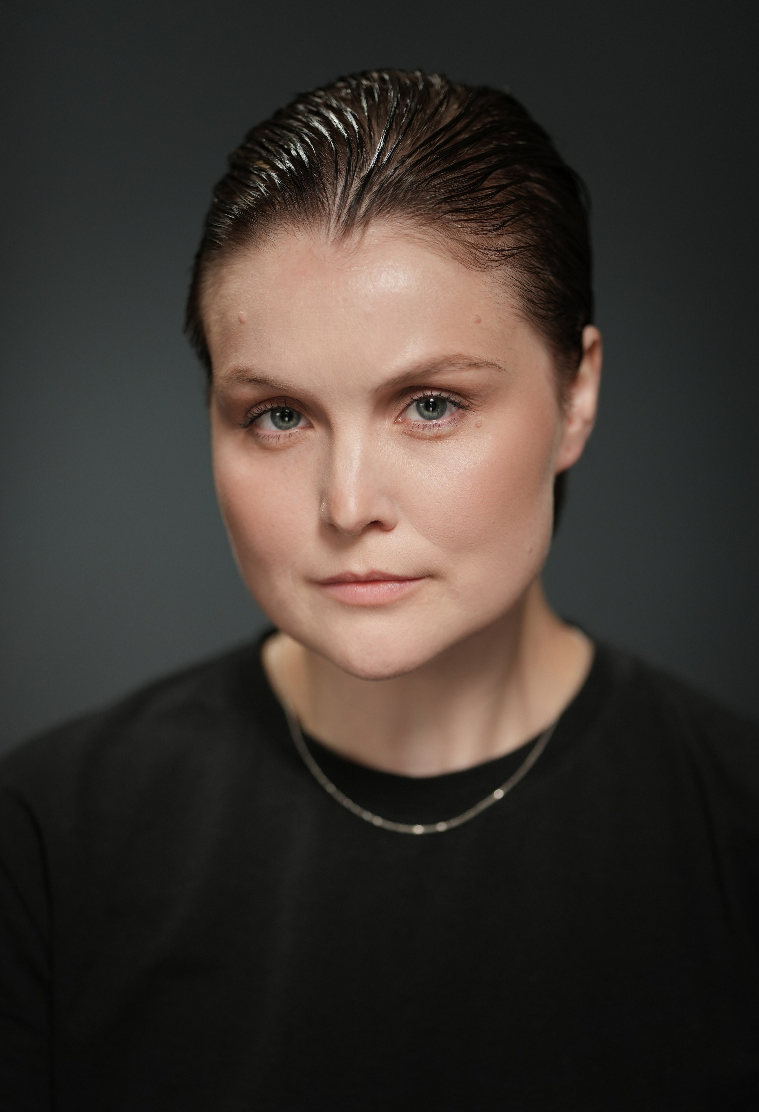 Актриса Настя Кучмистова. Портретная съемка в Москве, студийный фотограф Игорь Фомин