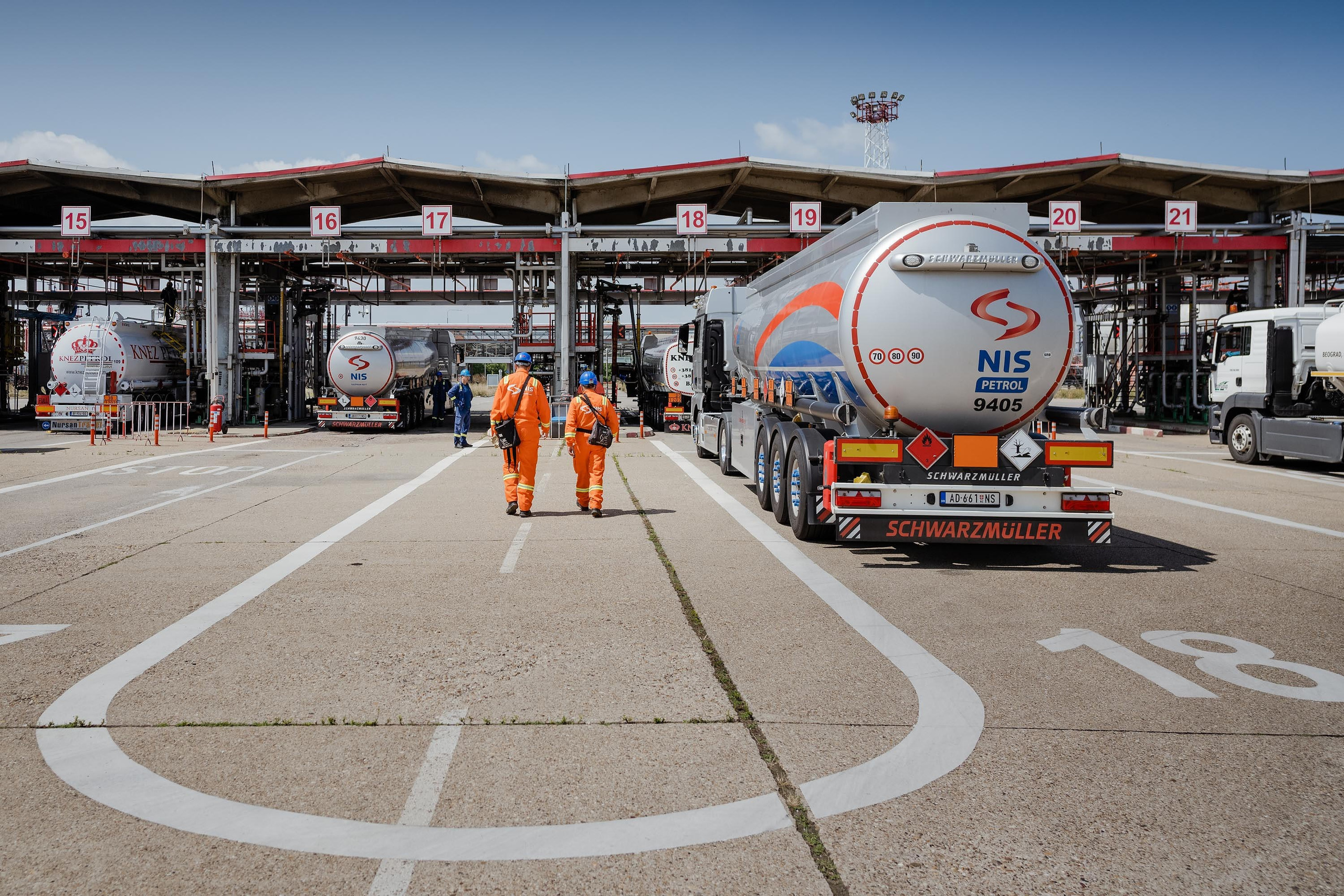 Промышленная фотосъемка мощностей Нефтяной Индустрии Сербии. Стоян Васев — фотограф в Москве