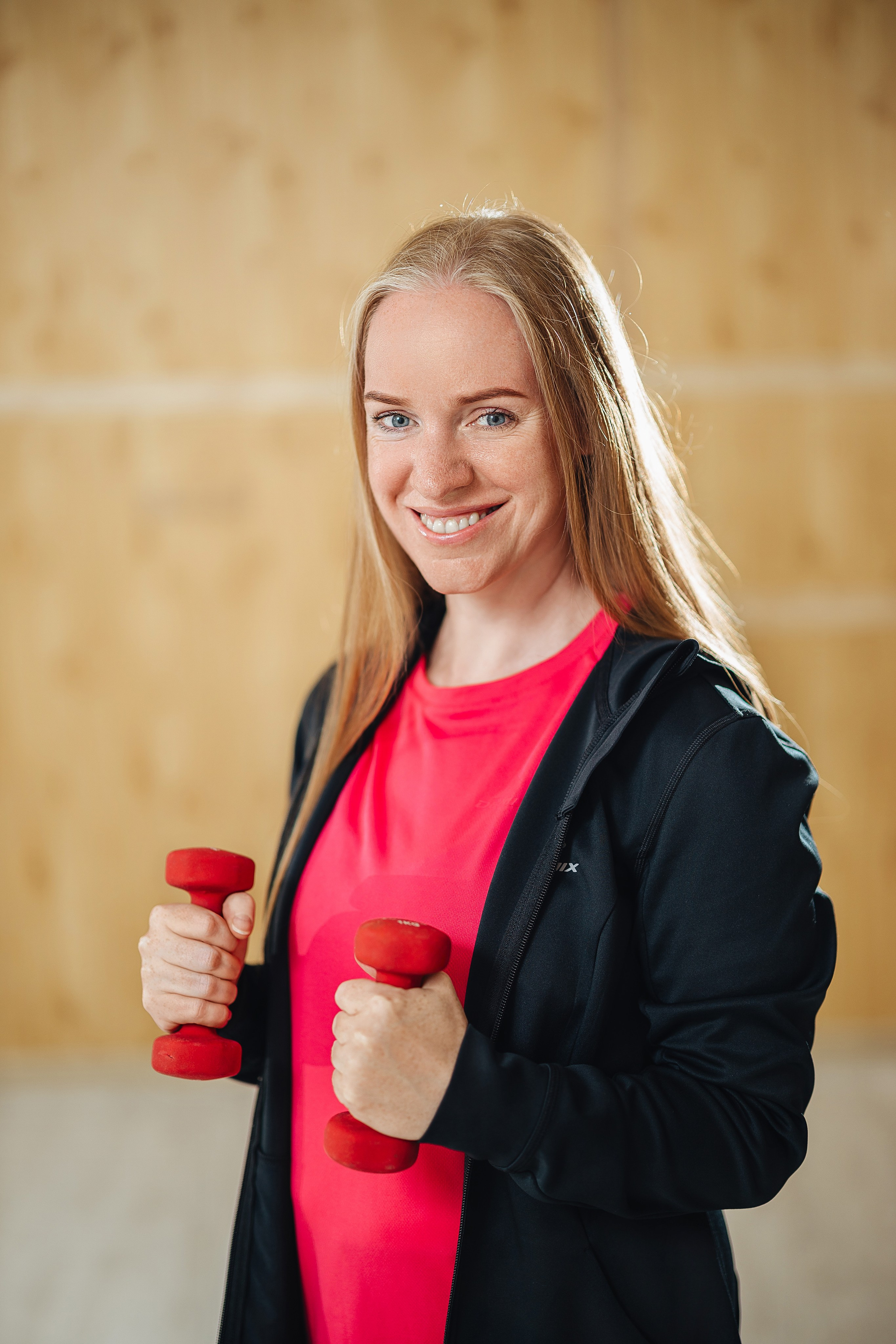 Ольга и Оксана тренера фитнес-зала «Импульс». Александр Антонов. Профессиональный свадебный, репортажный фотограф в Москве, Подольске. Фото+Видео на любой праздник