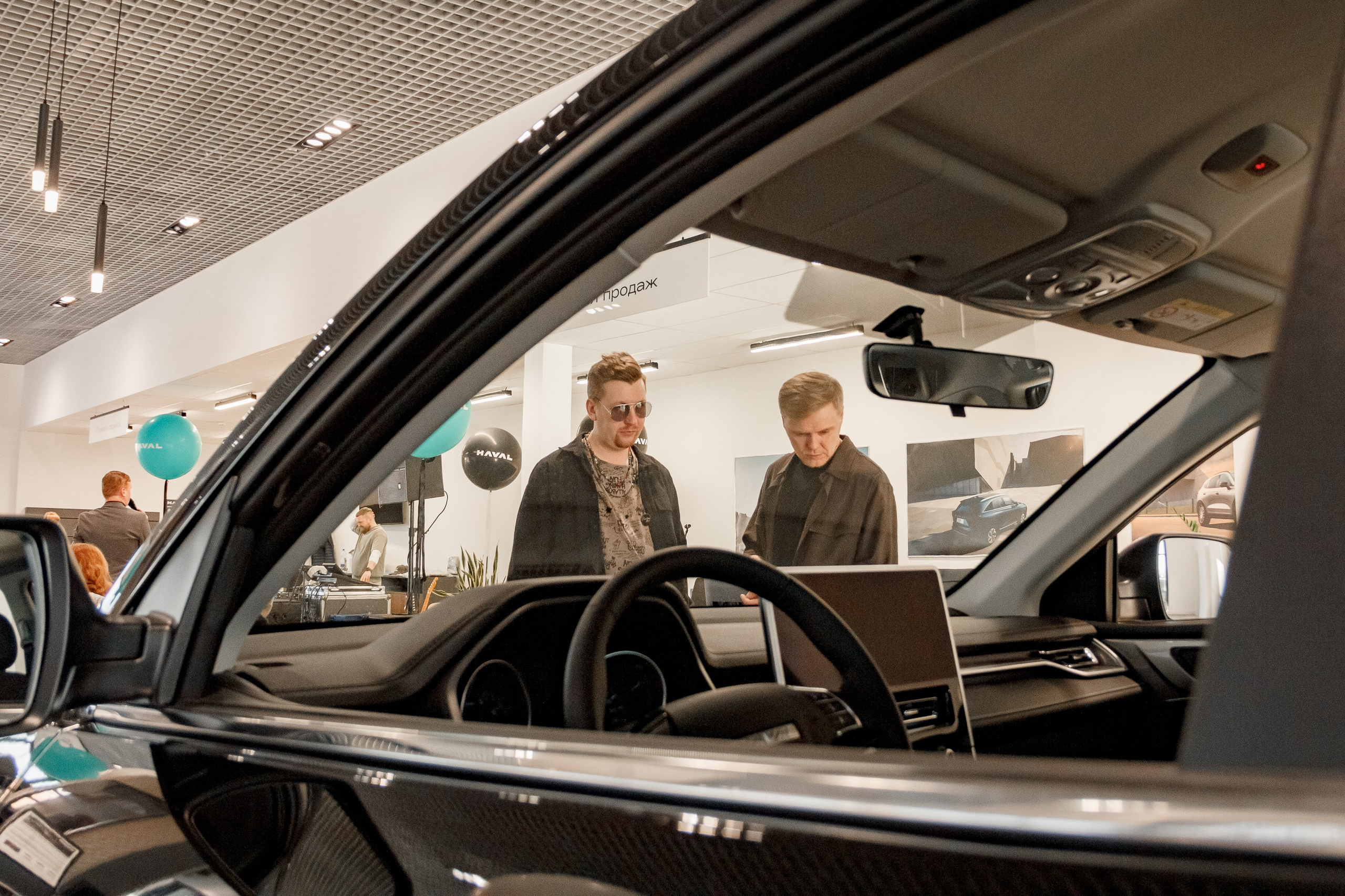Съемка в автосалоне. Фотограф Великий Новгород Татьяна Чиглинцева