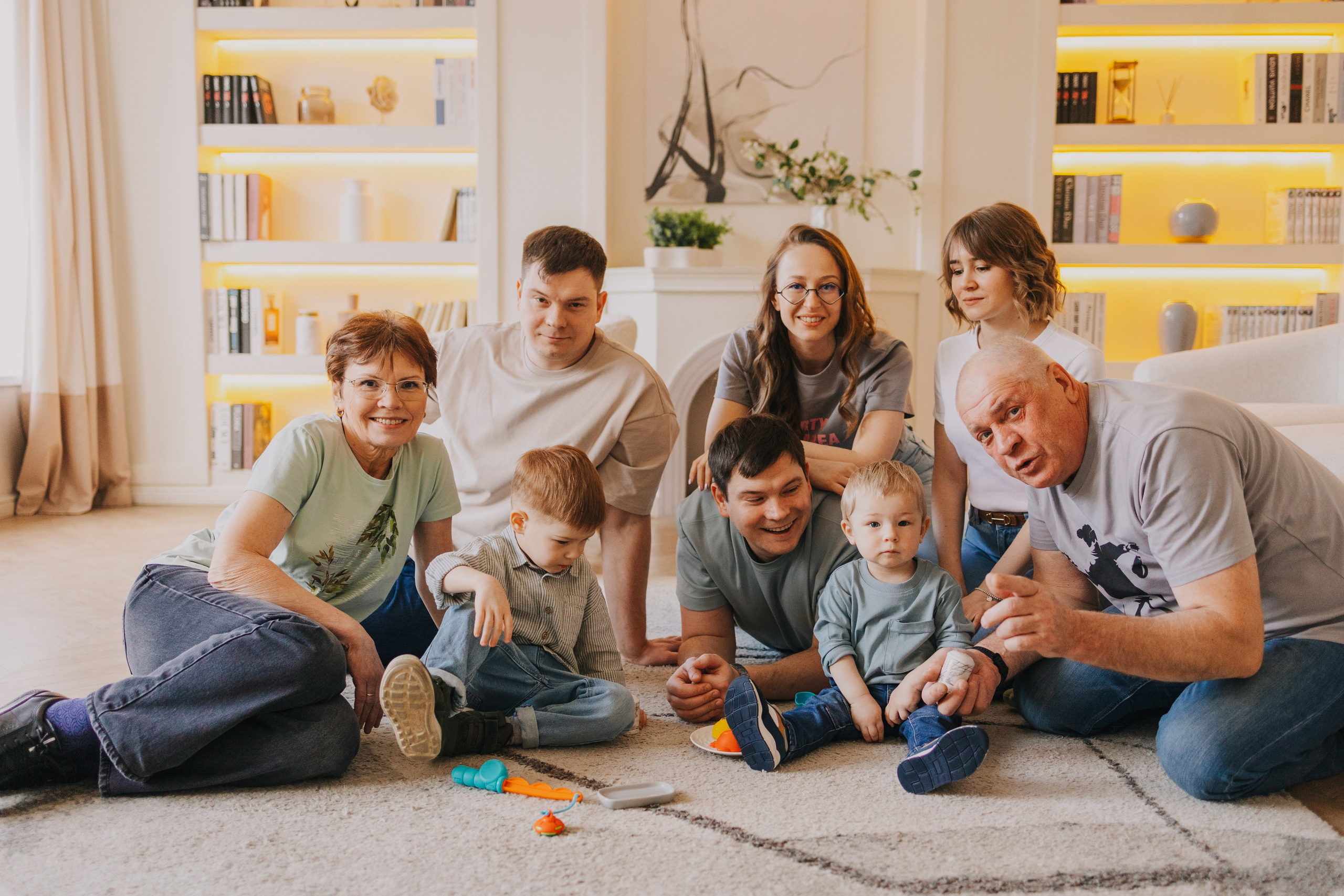 Большая семья. Домашняя фотосессия