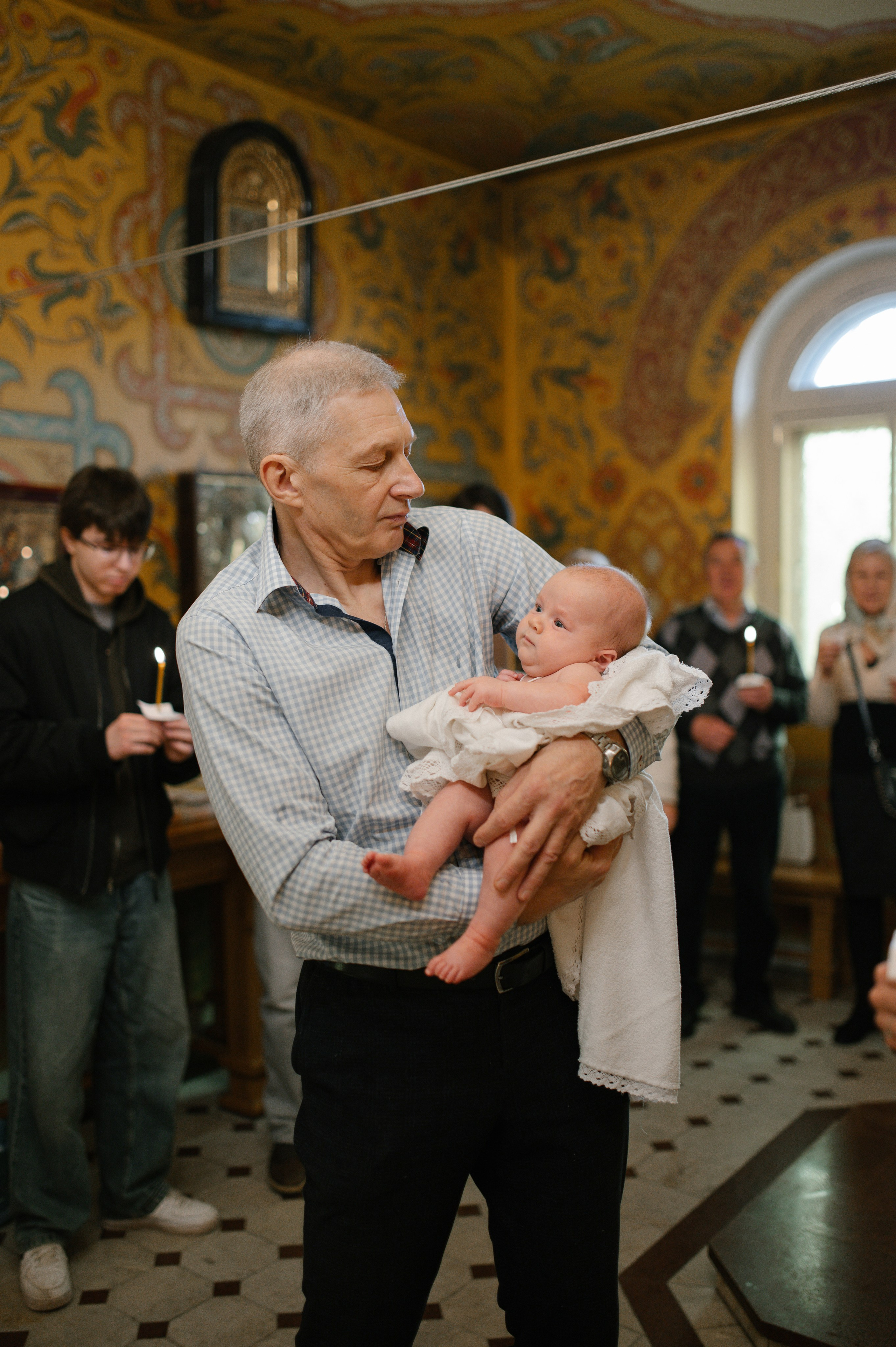 Крещение в Храме Воздвижения Креста Господня в Алтуфьеве. Семейный и свадебный фотограф в Москве Татьяна Николаева