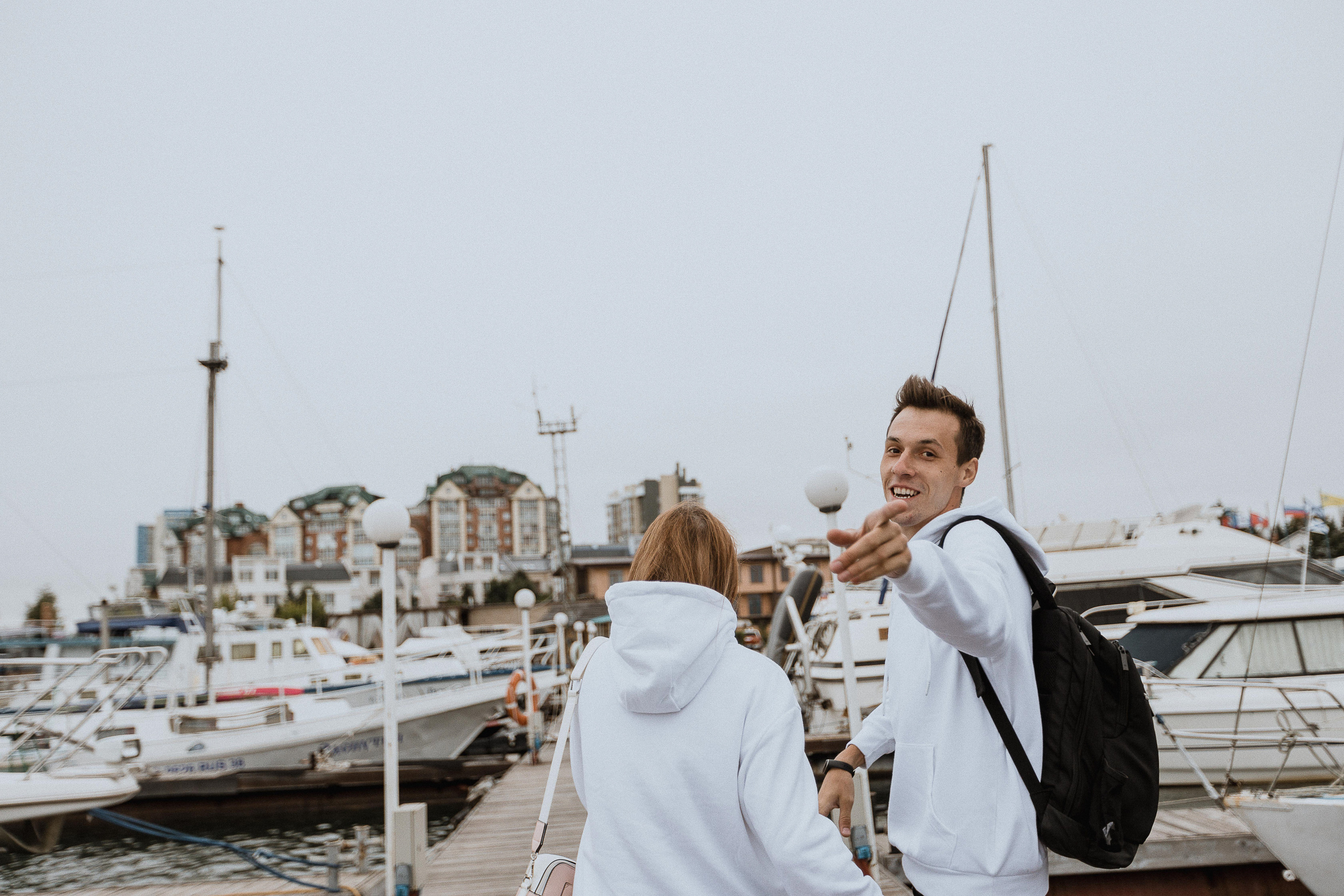 «а дома нельзя было остаться?»