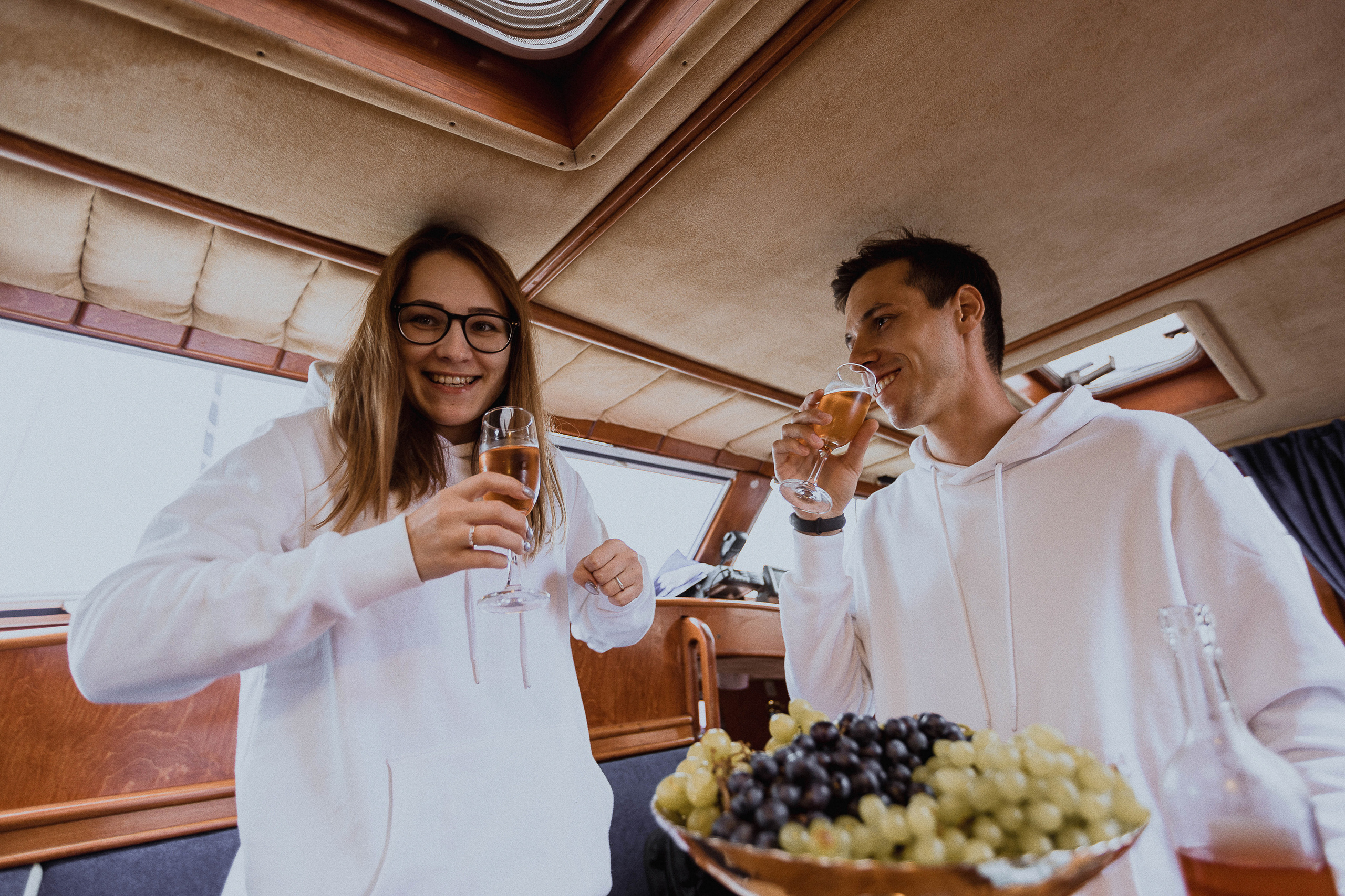 «а дома нельзя было остаться?»