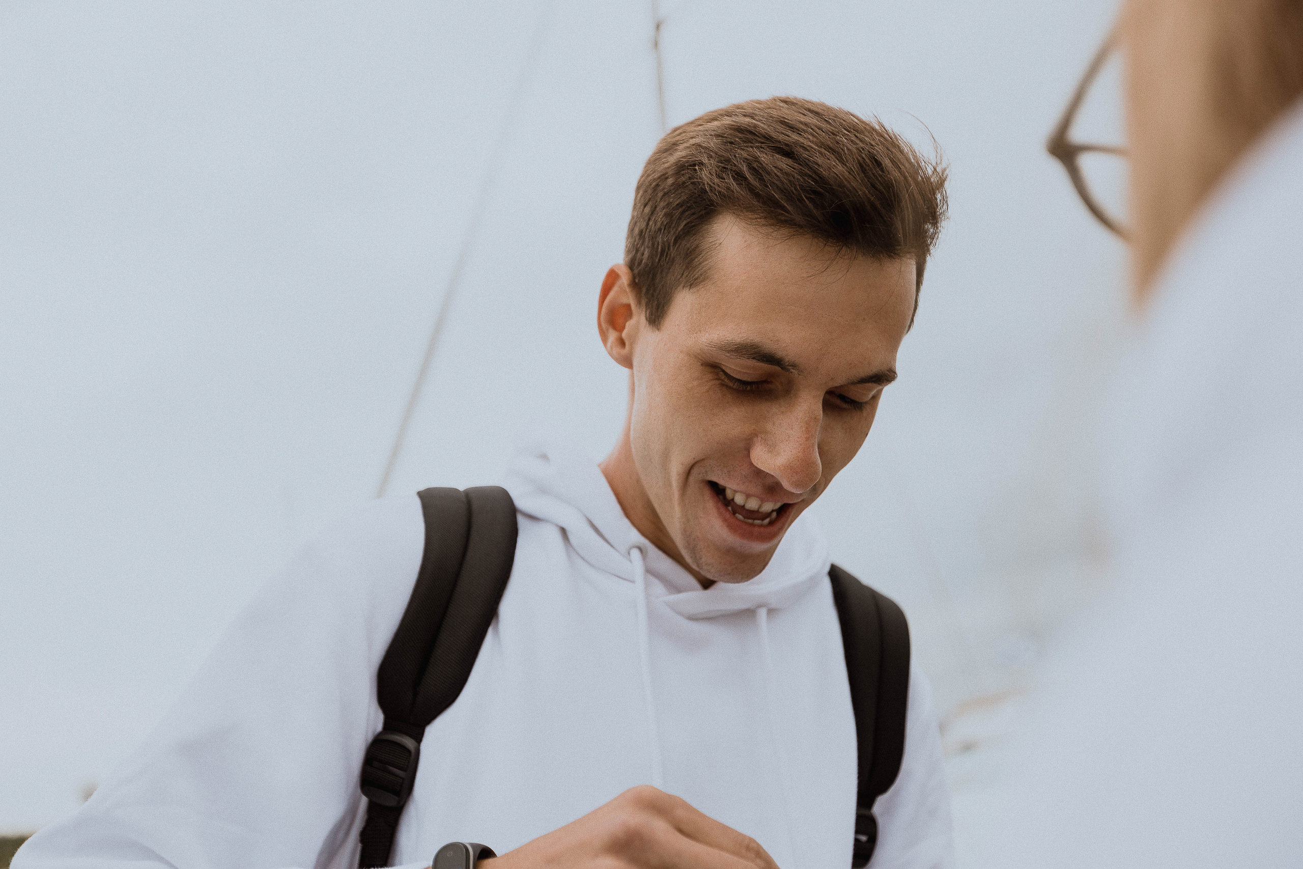 «а дома нельзя было остаться?»