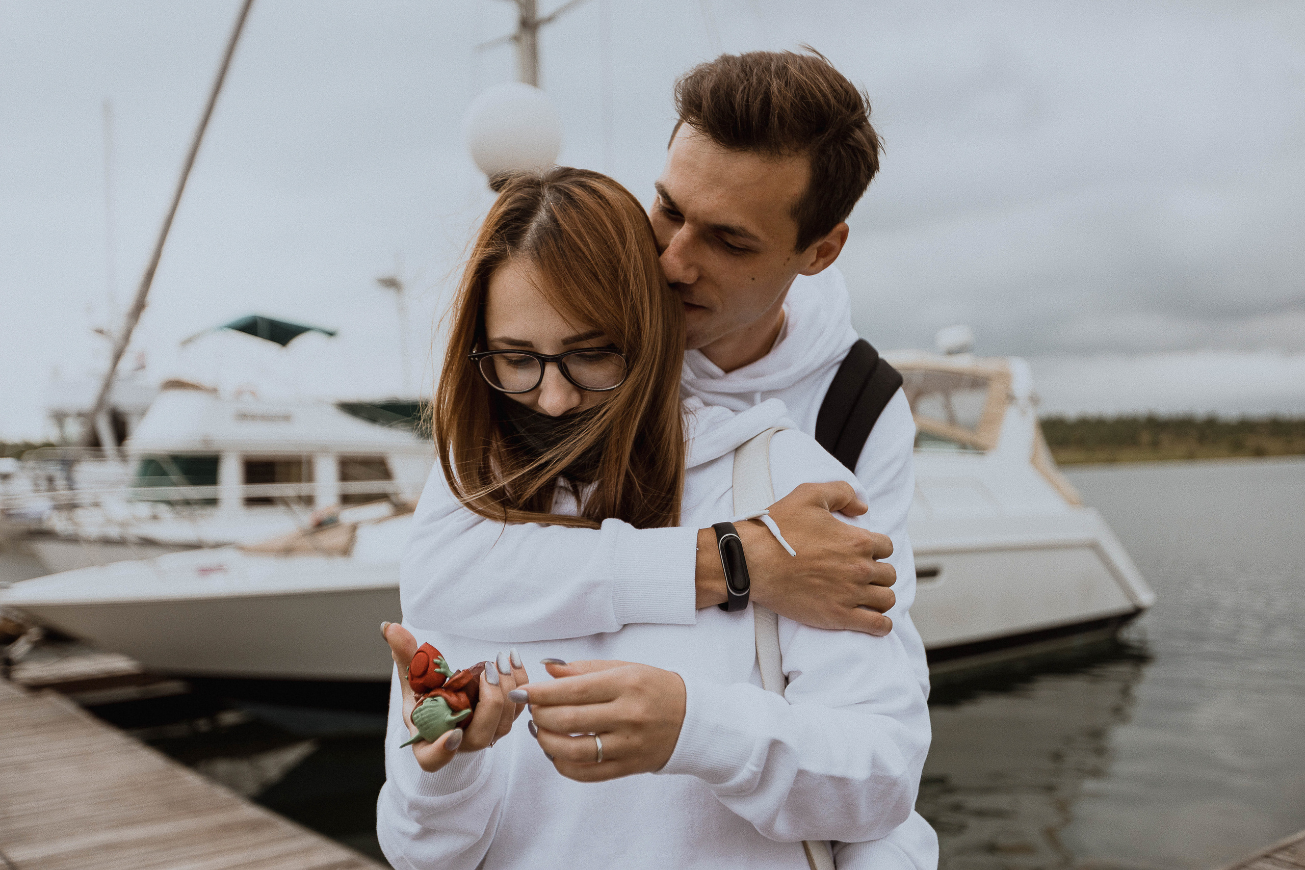 «а дома нельзя было остаться?»