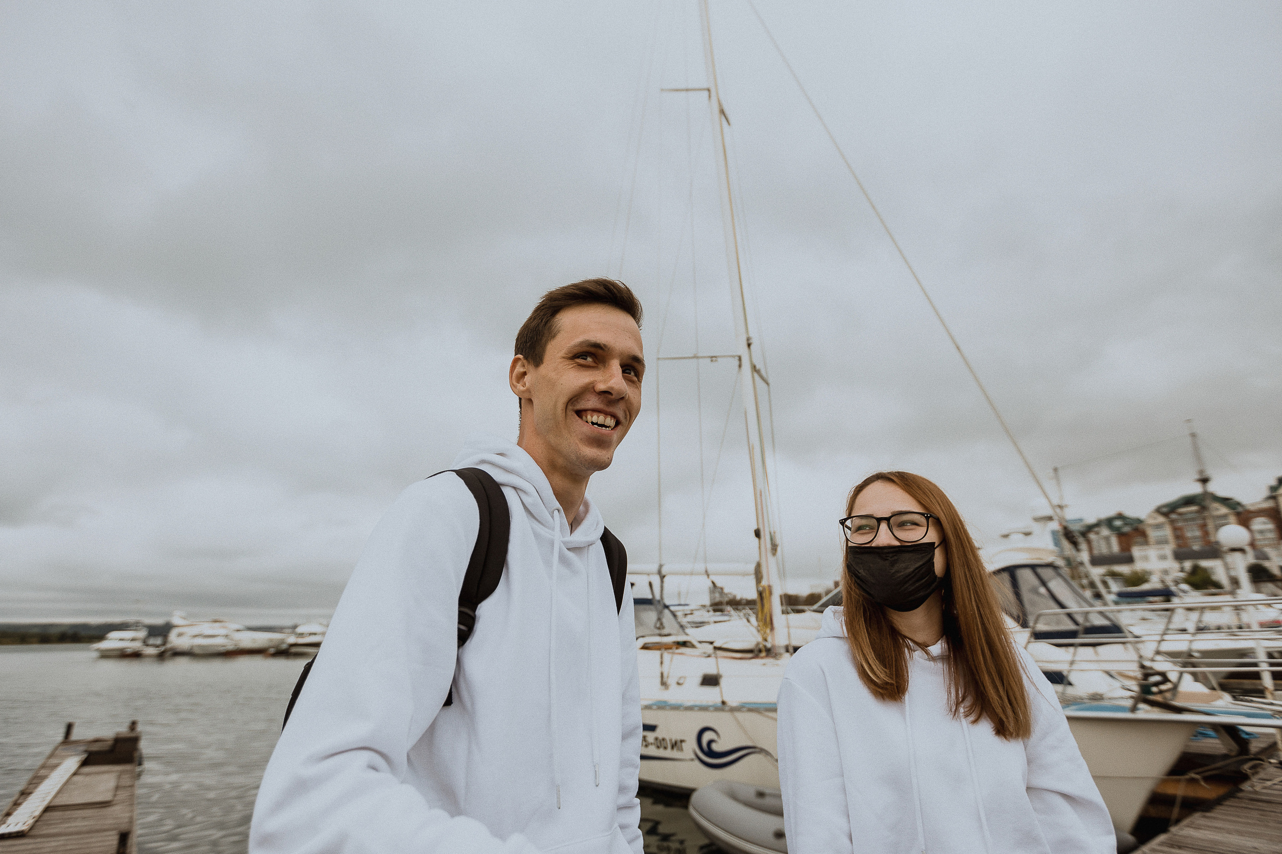 «а дома нельзя было остаться?»