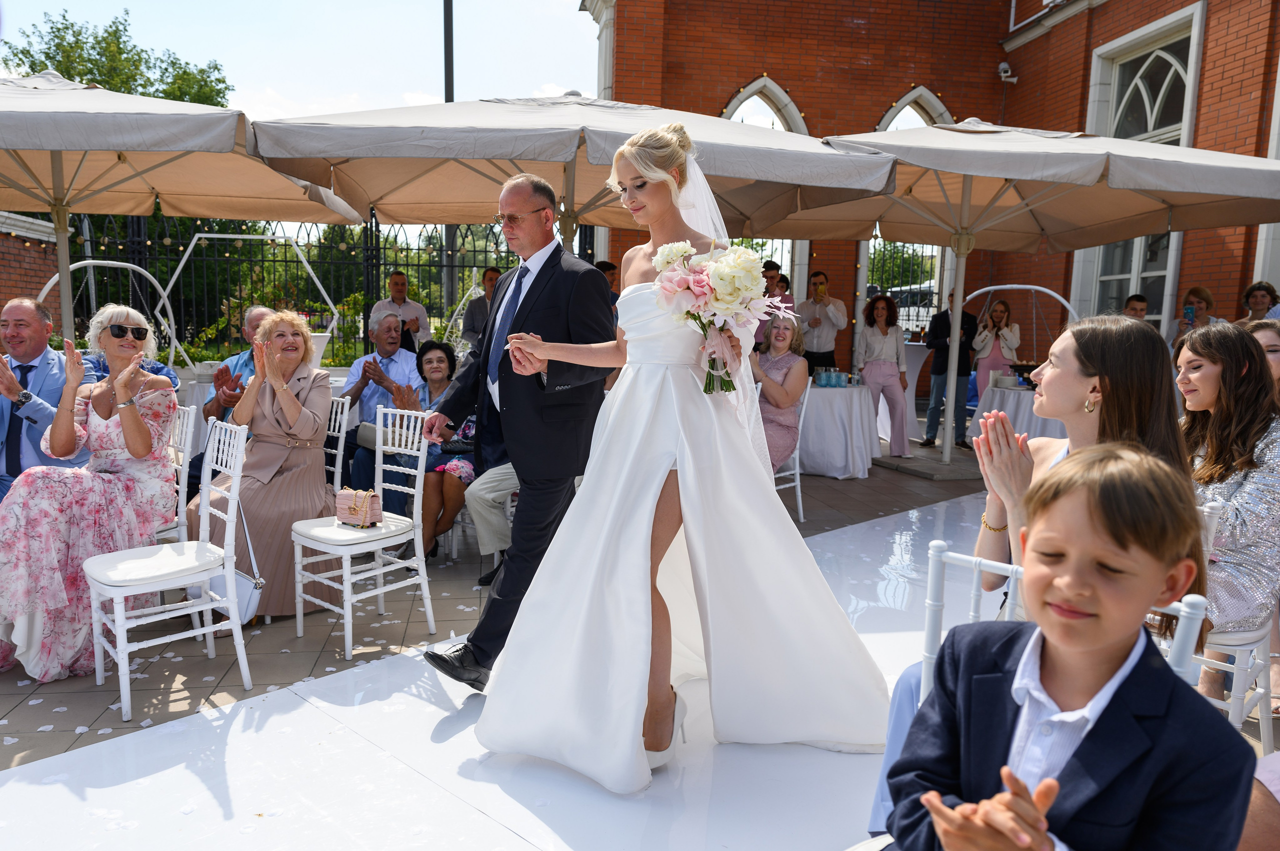 Свадебная фотосессия в Марриотт Империал Плаза. Свадебный фотограф Москва Юрий Кульман