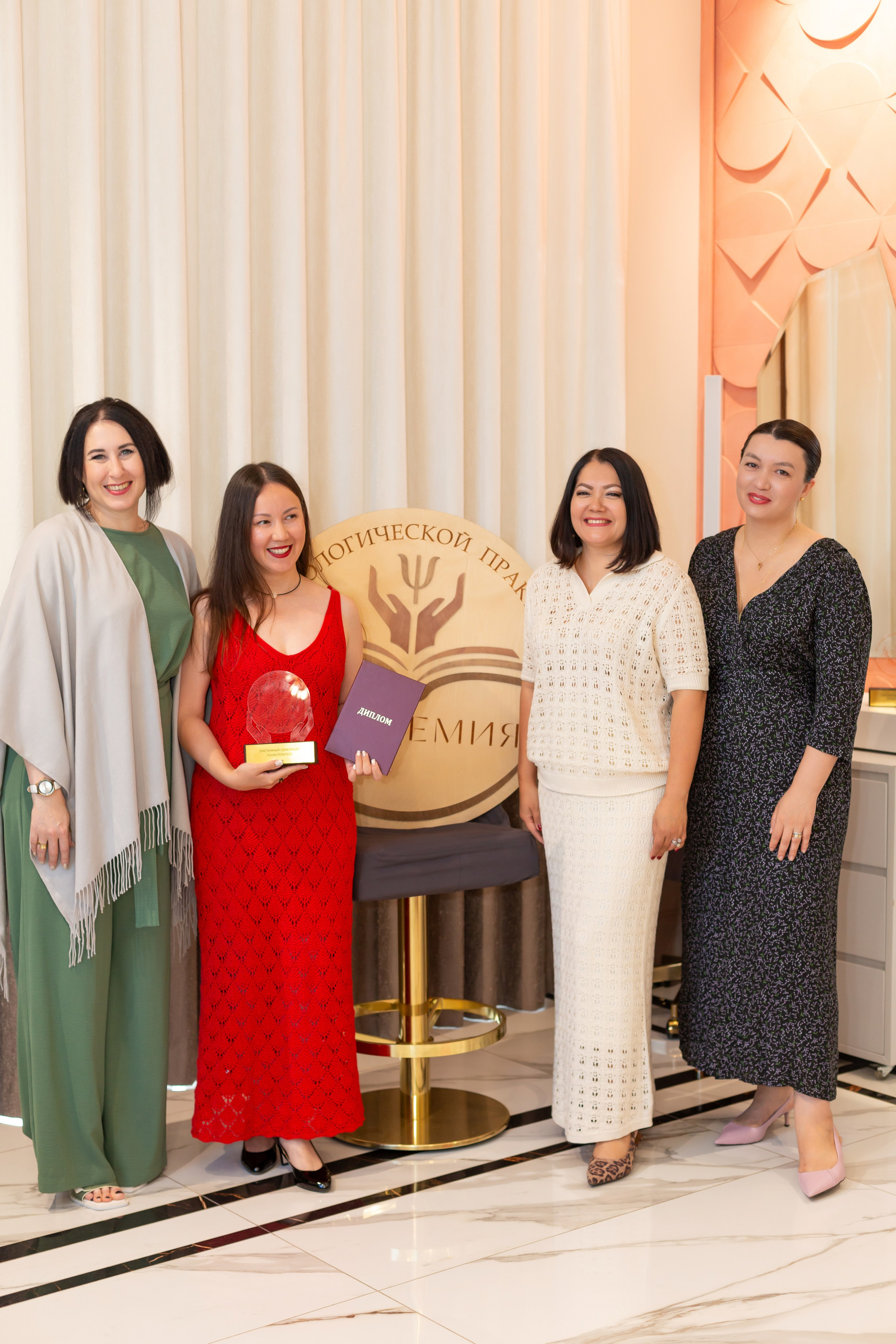 Выпускной курса психологов. Ирина Квасова | Фотограф в стиле VOGUE | Тюмень