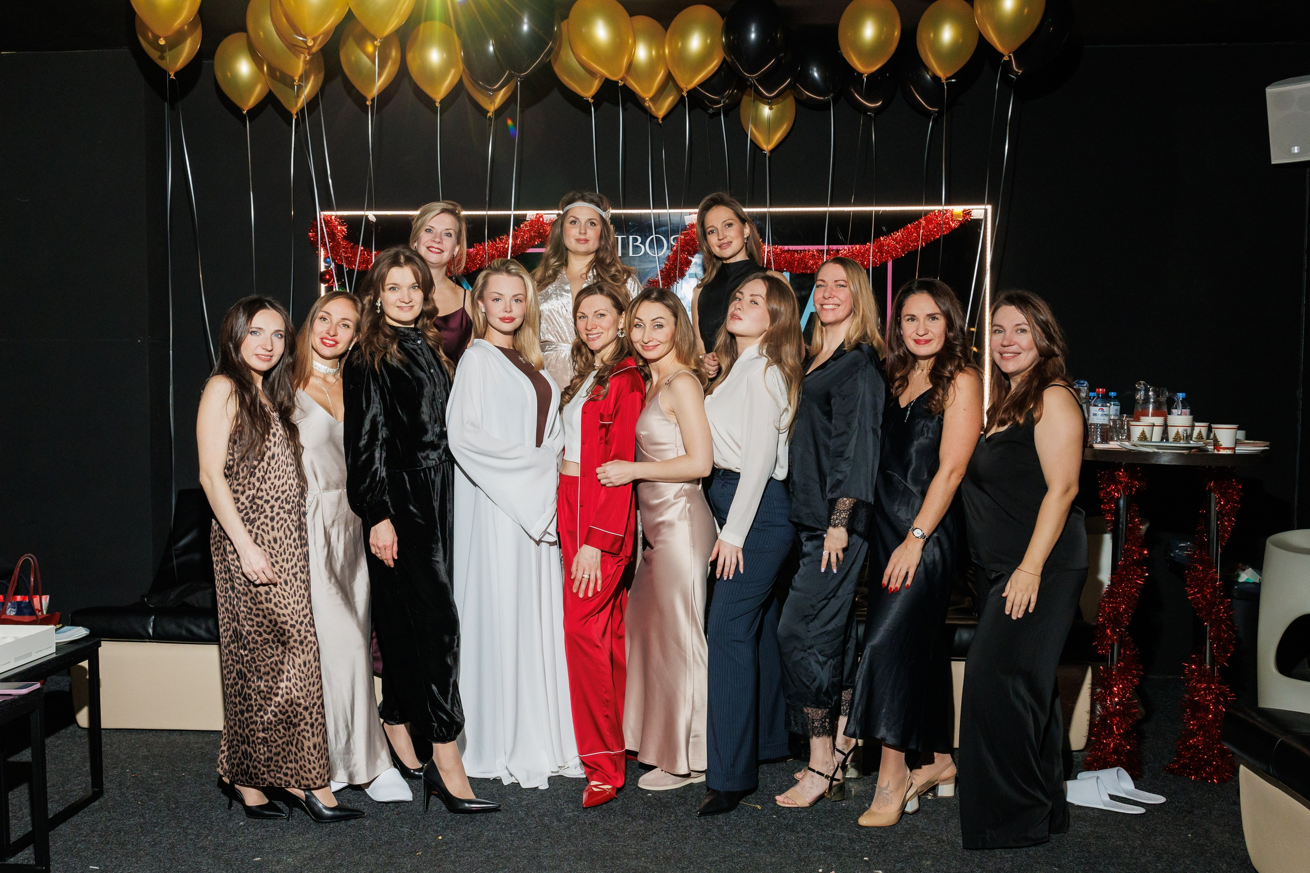 Вечеринка в караоке. Фотограф в Москве Дмитрий Емельянов