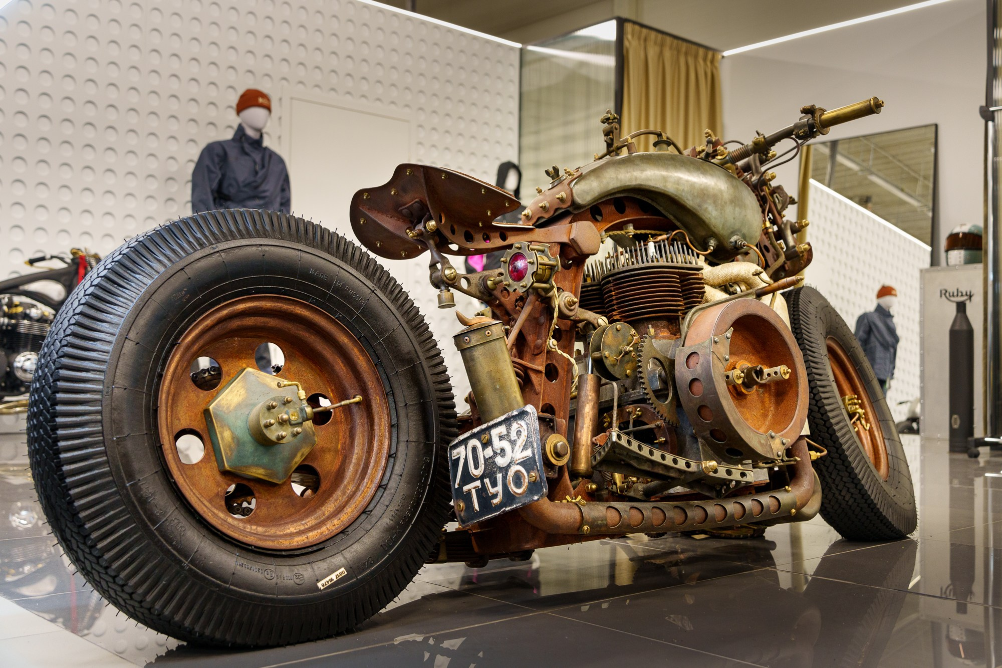 Кастомный стимпанк байк. Фотограф в Москве Денис Курашев