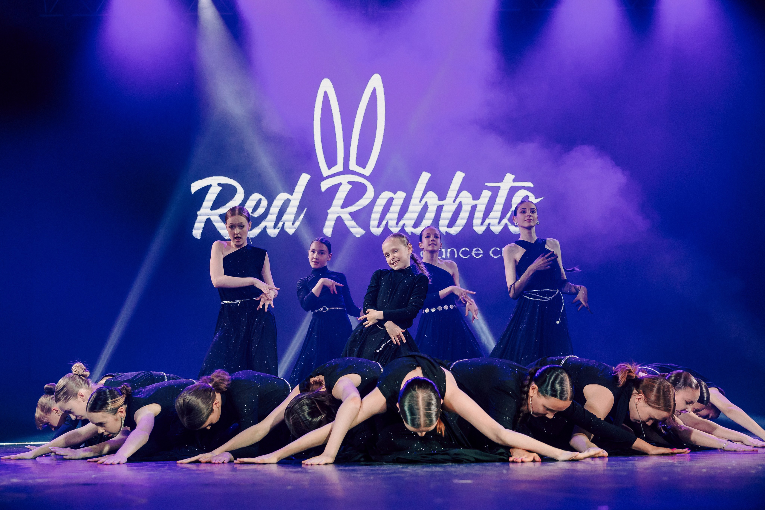 Отчётный концерт танцевальной школы «Red Rabbits» 2025. Лёшка Варзегов — фотограф